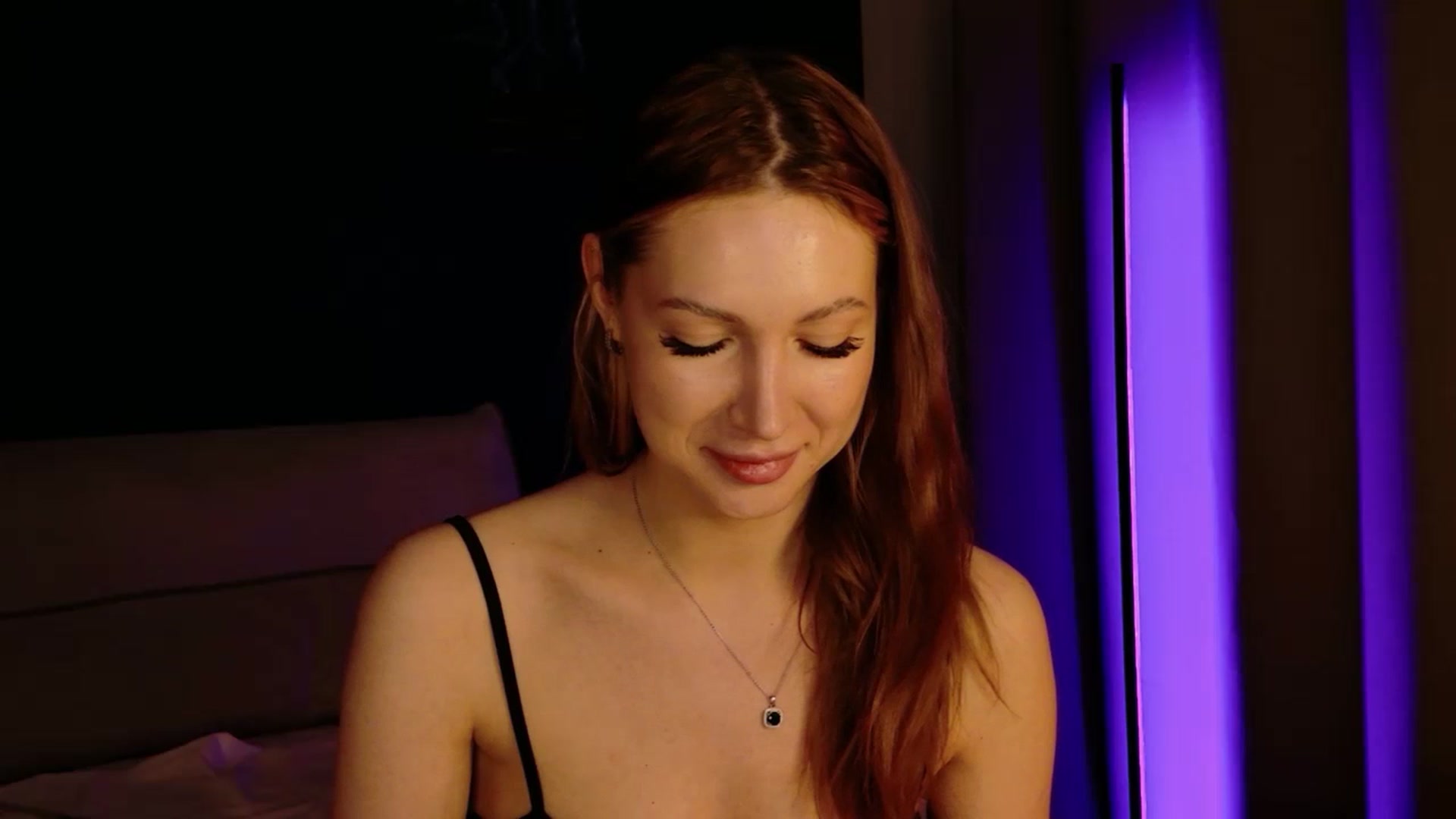 Gallery image thumbnail from LovelyGin's myfreecams stream on, 05/08/2026, 20:04 image 1 of 20