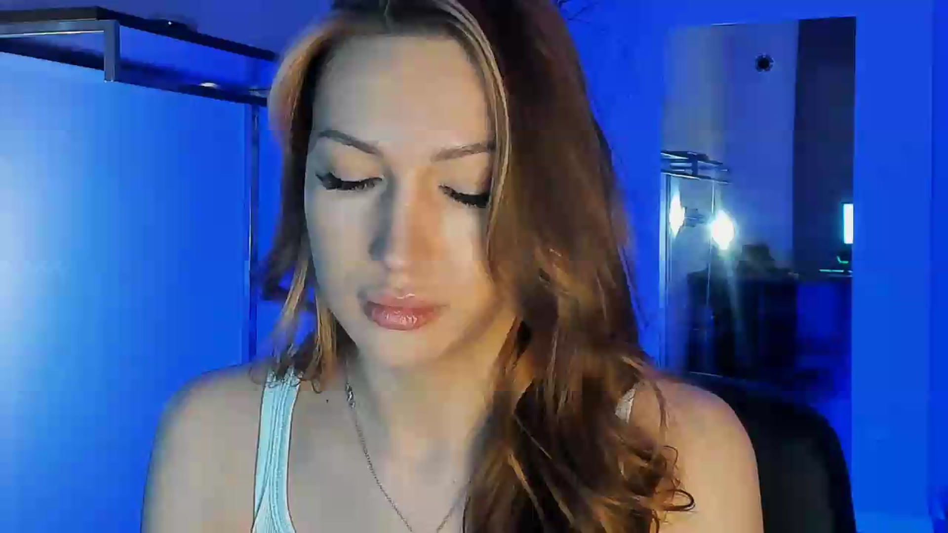 Gallery image thumbnail from LovelyGin's myfreecams stream on, 05/12/2026, 15:32 image 15 of 20