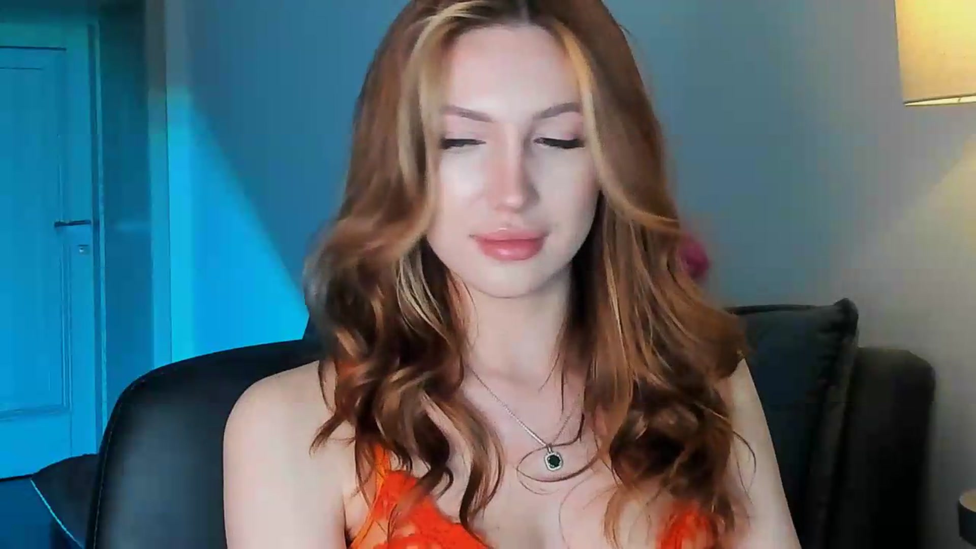 Gallery image thumbnail from LovelyGin's myfreecams stream on, 05/15/2026, 16:11 image 10 of 20