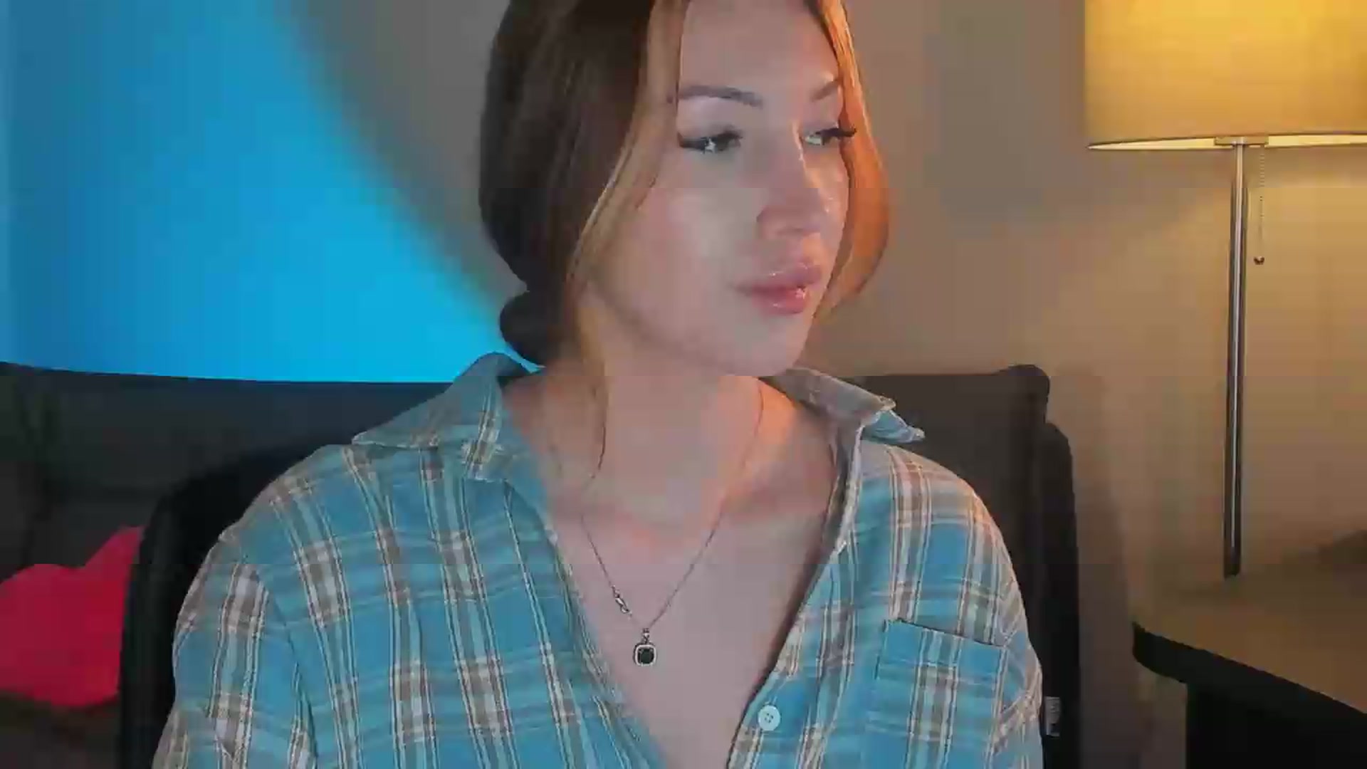 Gallery image thumbnail from LovelyGin's myfreecams stream on, 05/19/2026, 17:40 image 1 of 20