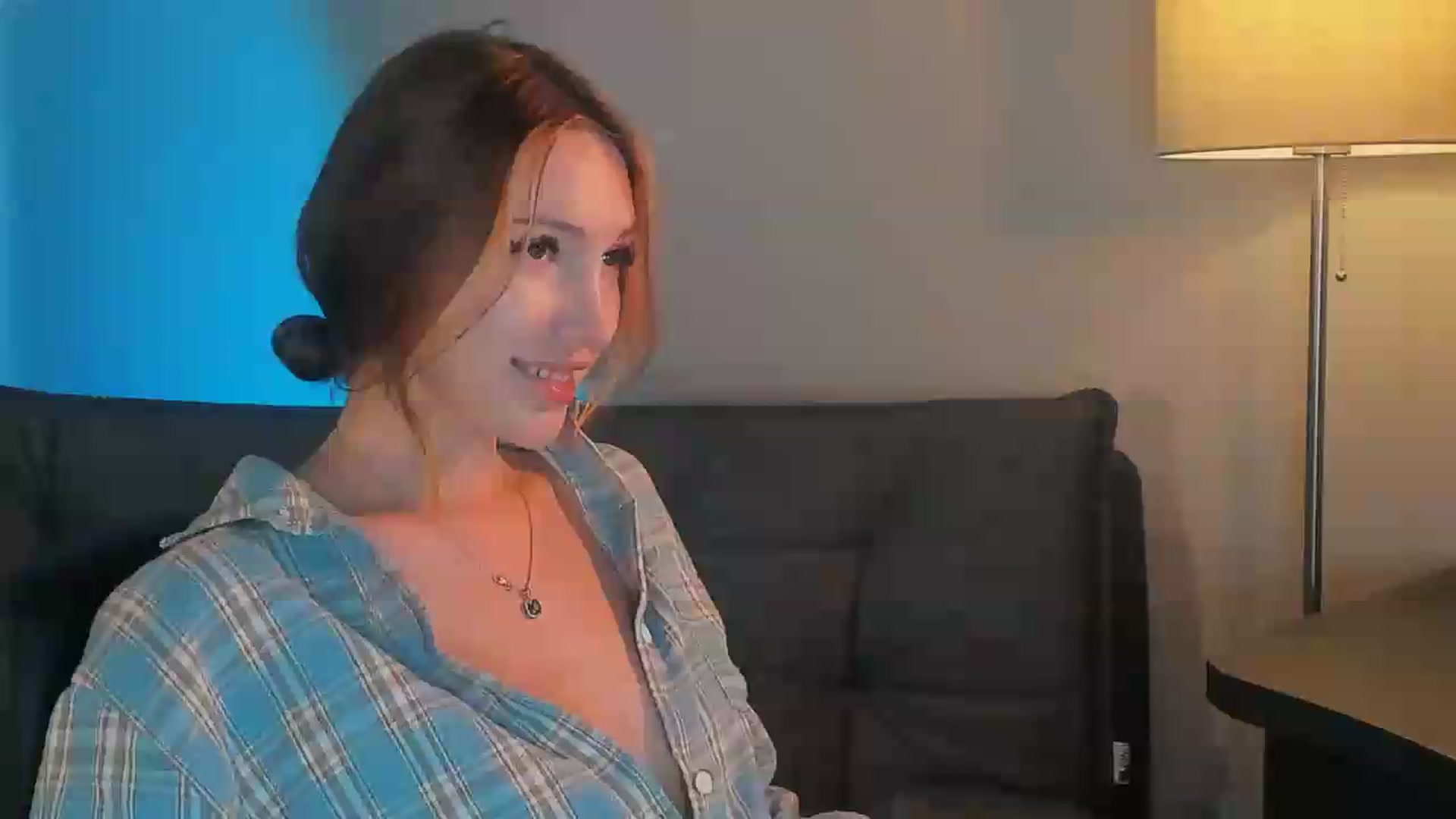 Gallery image thumbnail from LovelyGin's myfreecams stream on, 05/19/2026, 17:40 image 2 of 20