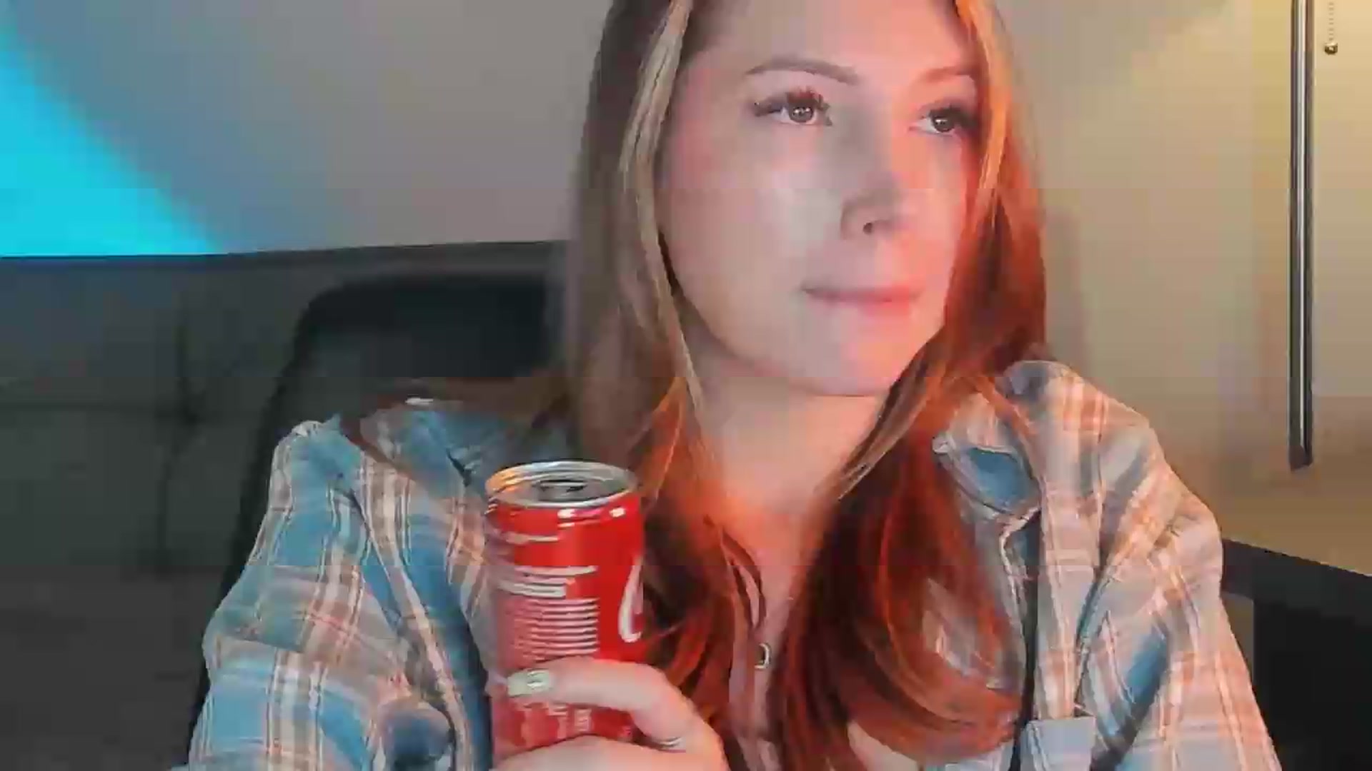 Gallery image thumbnail from LovelyGin's myfreecams stream on, 05/19/2026, 19:41 image 11 of 20