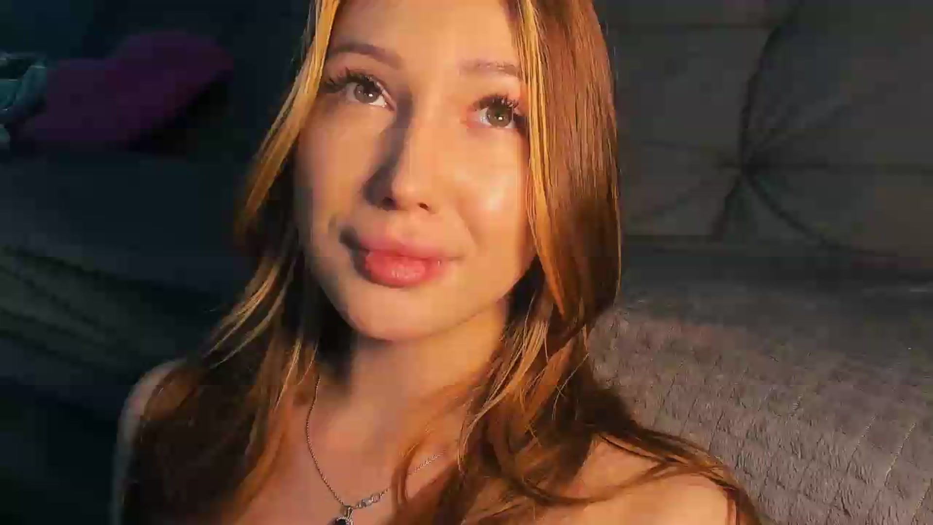 Gallery image thumbnail from LovelyGin's myfreecams stream on, 05/19/2026, 20:21 image 1 of 20