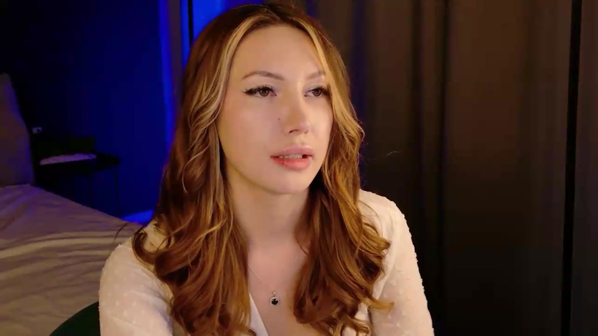 Gallery image thumbnail from LovelyGin's myfreecams stream on, 05/22/2026, 17:40 image 7 of 20