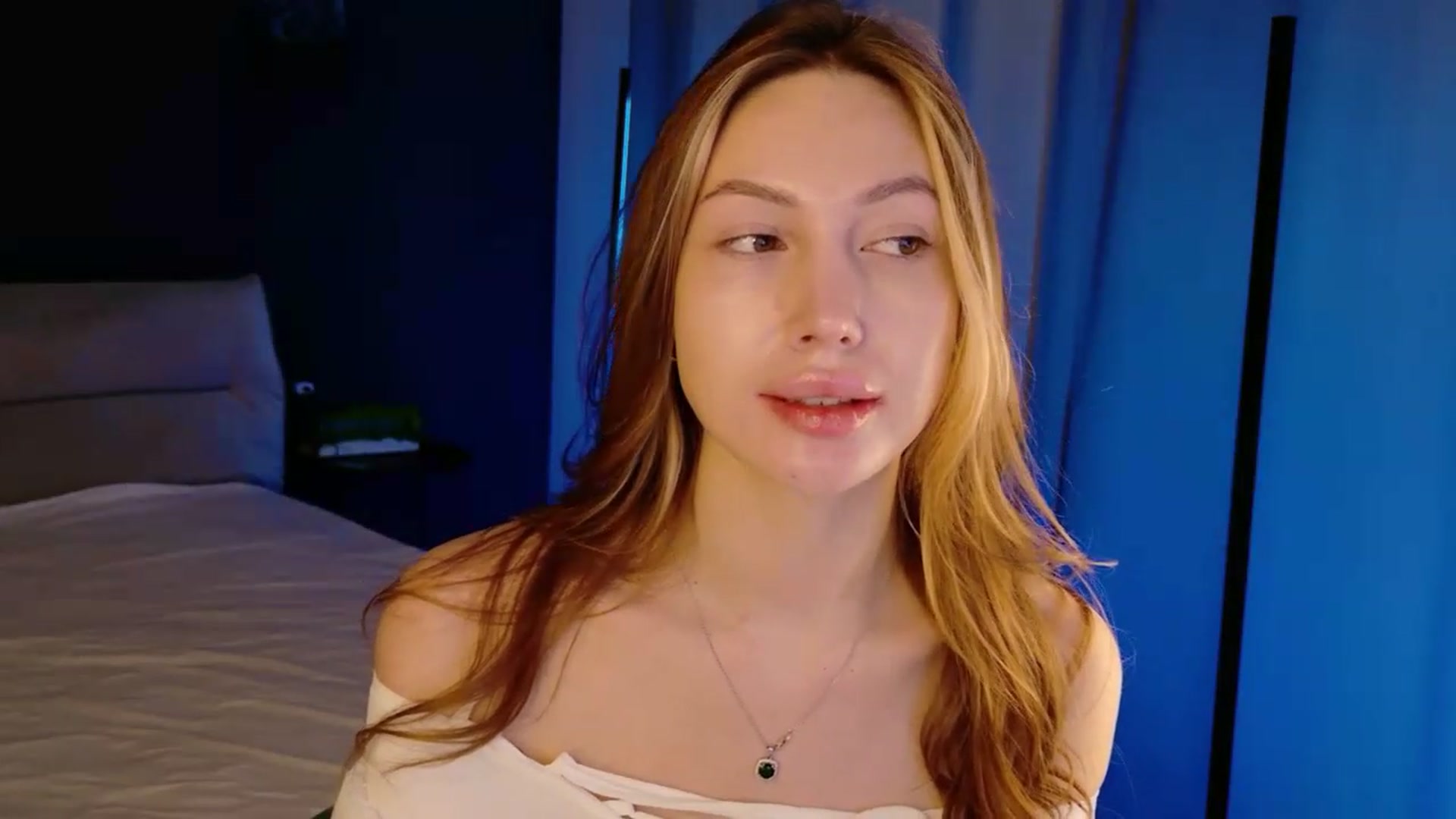 Gallery image thumbnail from LovelyGin's myfreecams stream on, 05/25/2026, 15:38 image 14 of 20