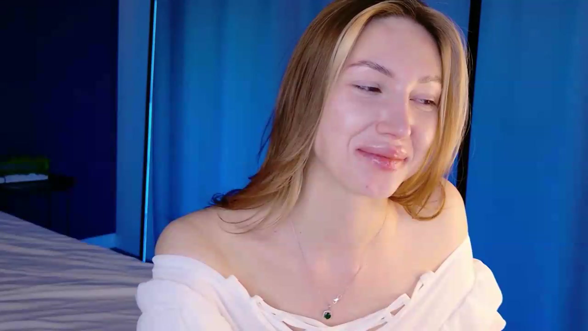 Gallery image thumbnail from LovelyGin's myfreecams stream on, 05/25/2026, 17:55 image 19 of 20