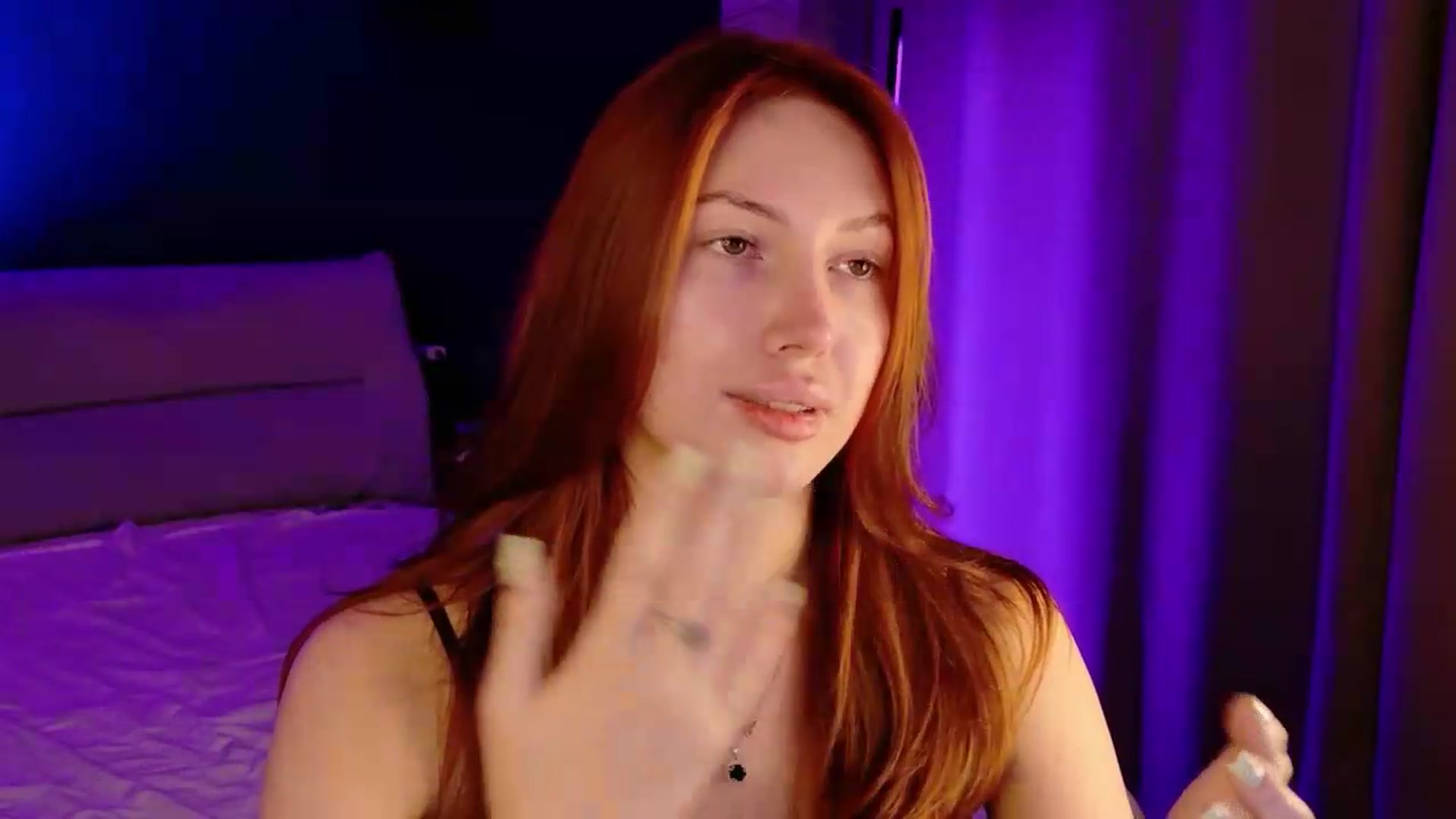 Gallery image thumbnail from LovelyGin's myfreecams stream on, 05/28/2026, 18:45 image 16 of 20