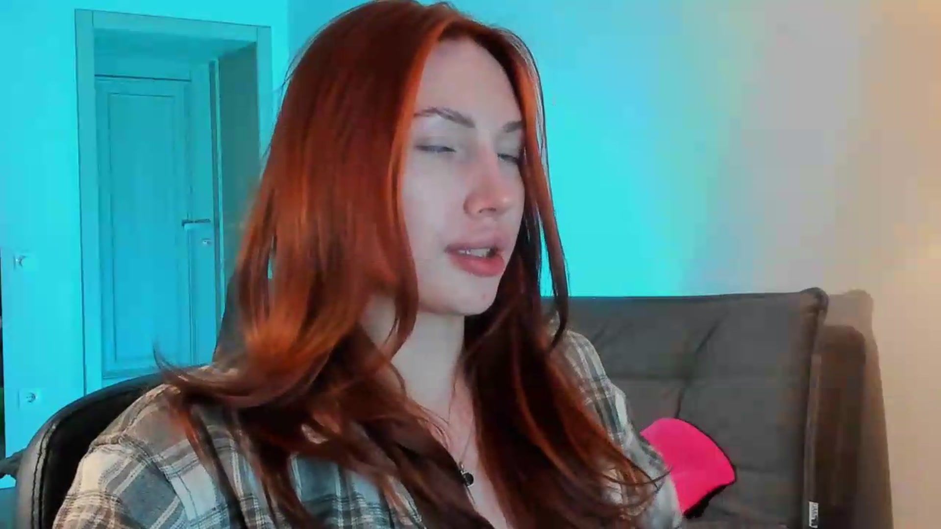 Gallery image thumbnail from LovelyGin's myfreecams stream on, 05/29/2026, 18:07 image 13 of 20