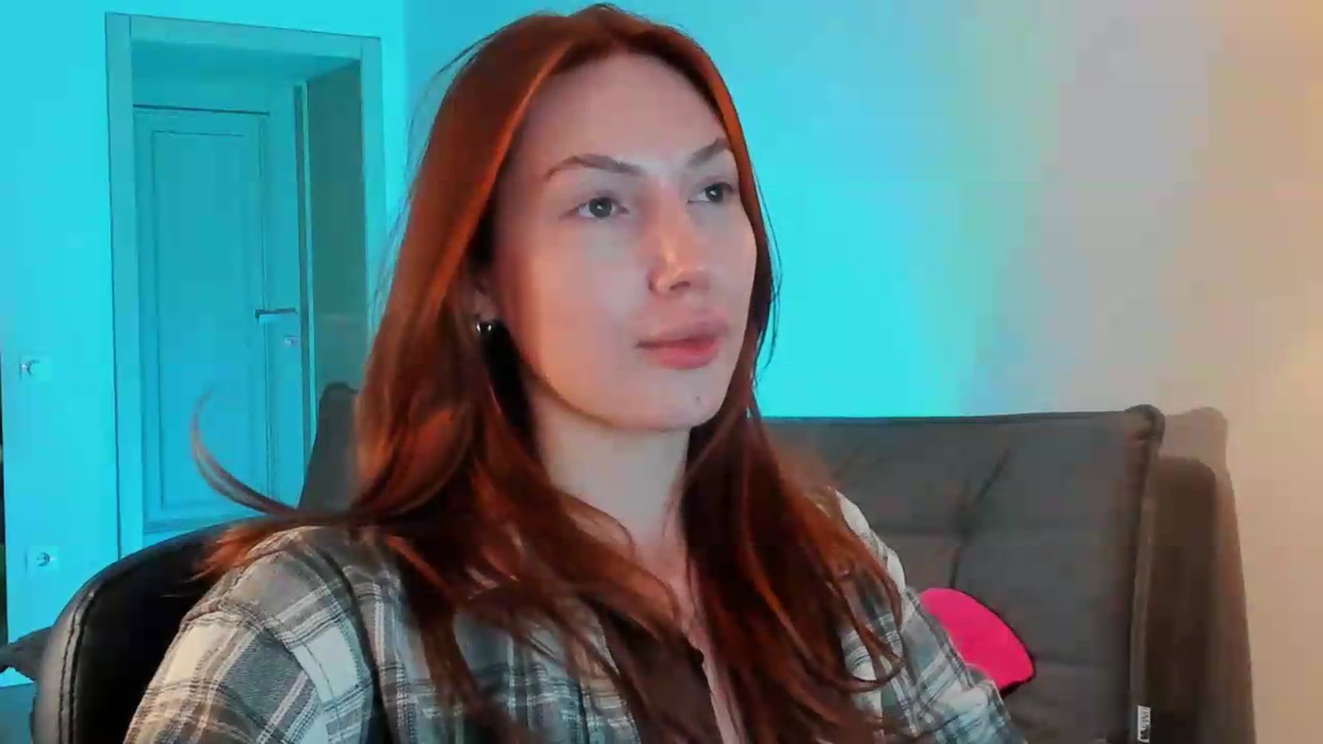 Gallery image thumbnail from LovelyGin's myfreecams stream on, 05/29/2026, 18:07 image 15 of 20