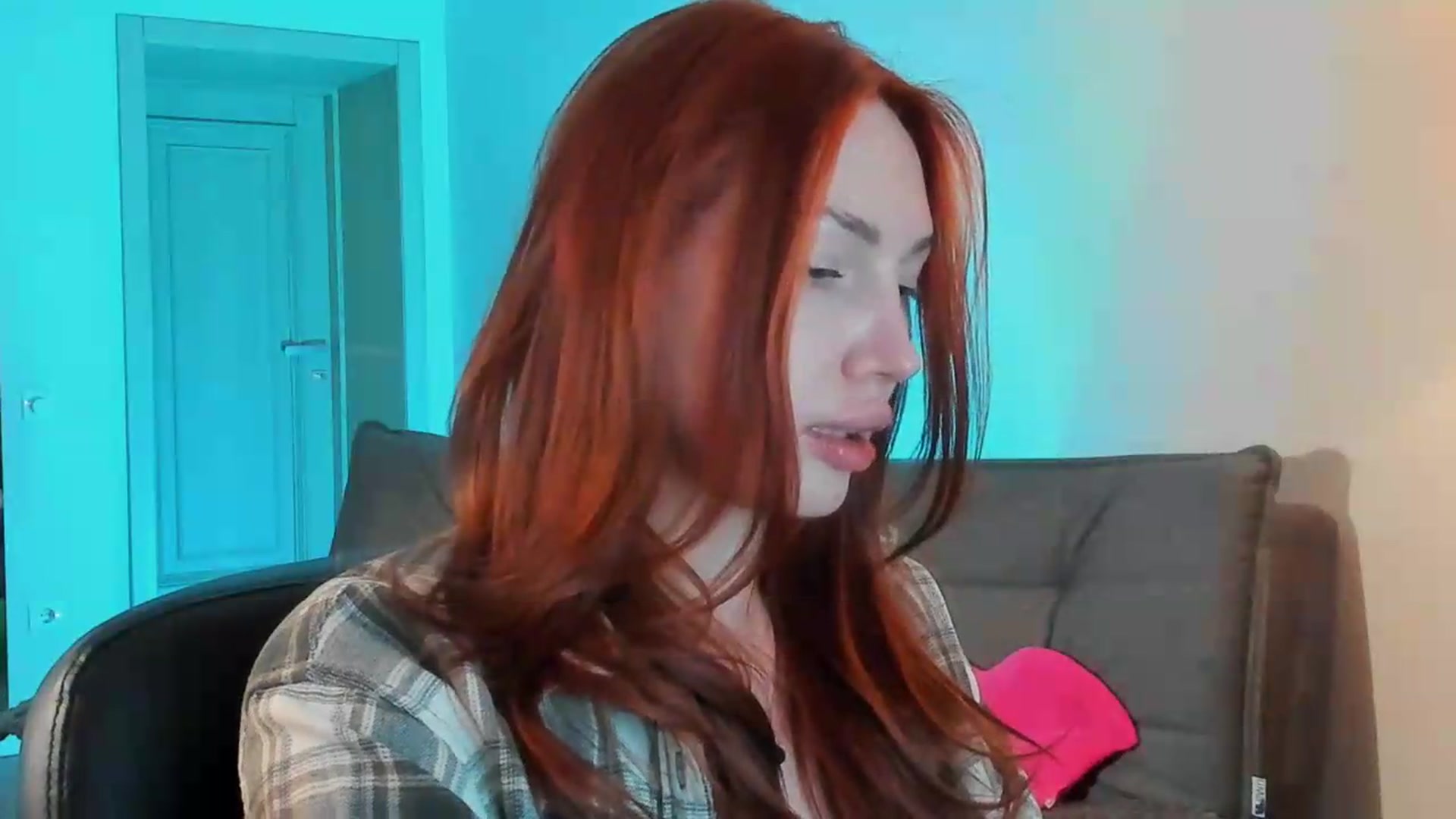 Gallery image thumbnail from LovelyGin's myfreecams stream on, 05/29/2026, 18:07 image 14 of 20