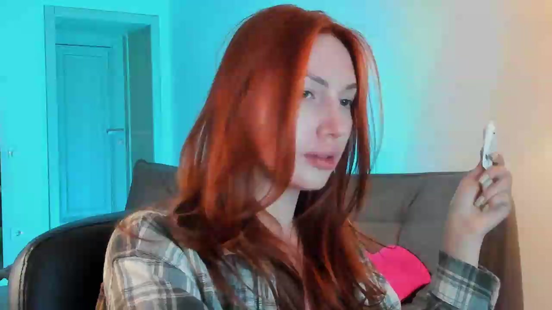 Gallery image thumbnail from LovelyGin's myfreecams stream on, 05/29/2026, 18:07 image 17 of 20
