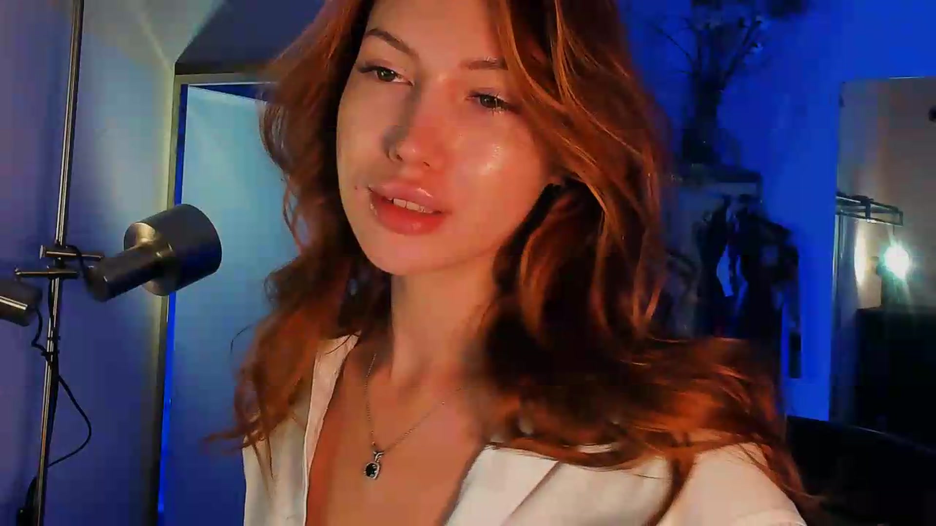 Gallery image thumbnail from LovelyGin's myfreecams stream on, 06/25/2026, 17:33 image 5 of 20