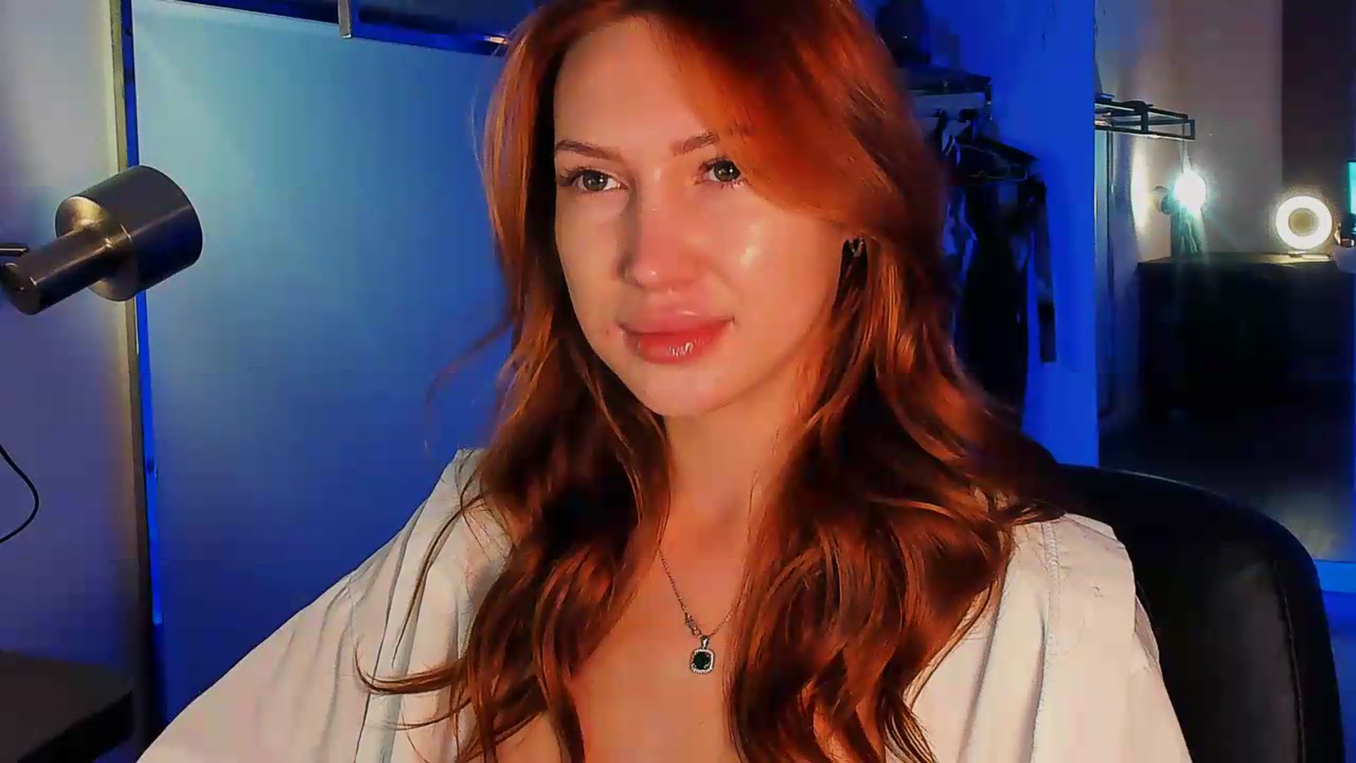Gallery image thumbnail from LovelyGin's myfreecams stream on, 06/25/2026, 17:33 image 12 of 20