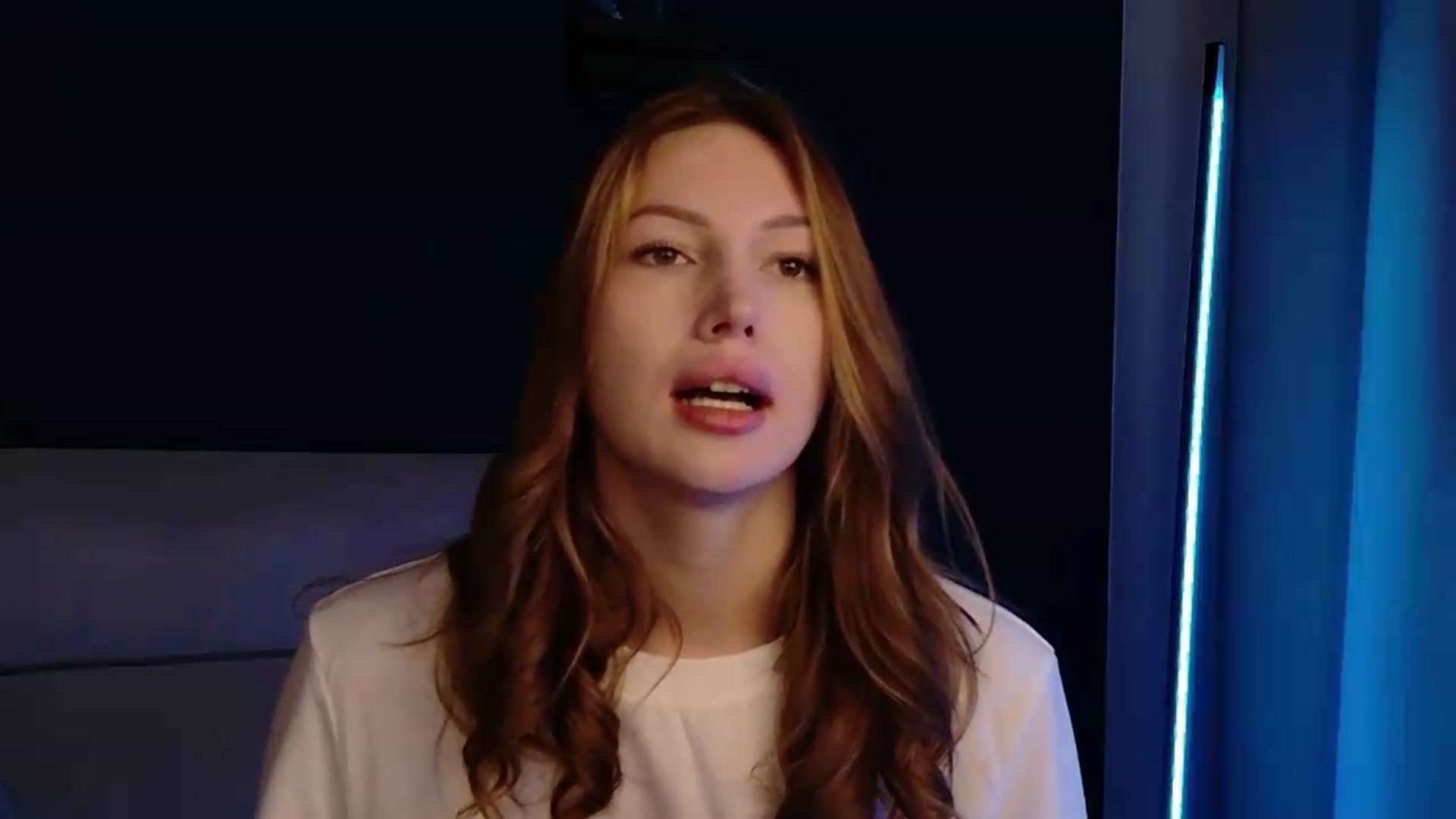 Gallery image thumbnail from LovelyGin's myfreecams stream on, 07/10/2026, 17:08 image 16 of 20