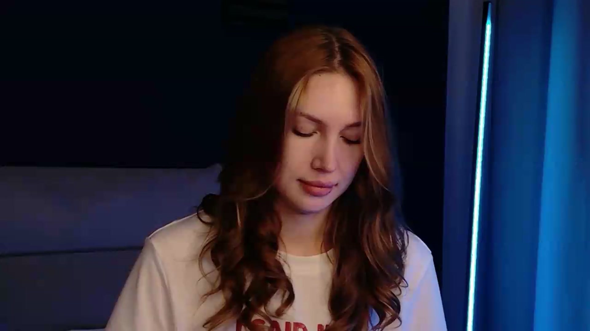 Gallery image thumbnail from LovelyGin's myfreecams stream on, 07/10/2026, 18:22 image 4 of 20
