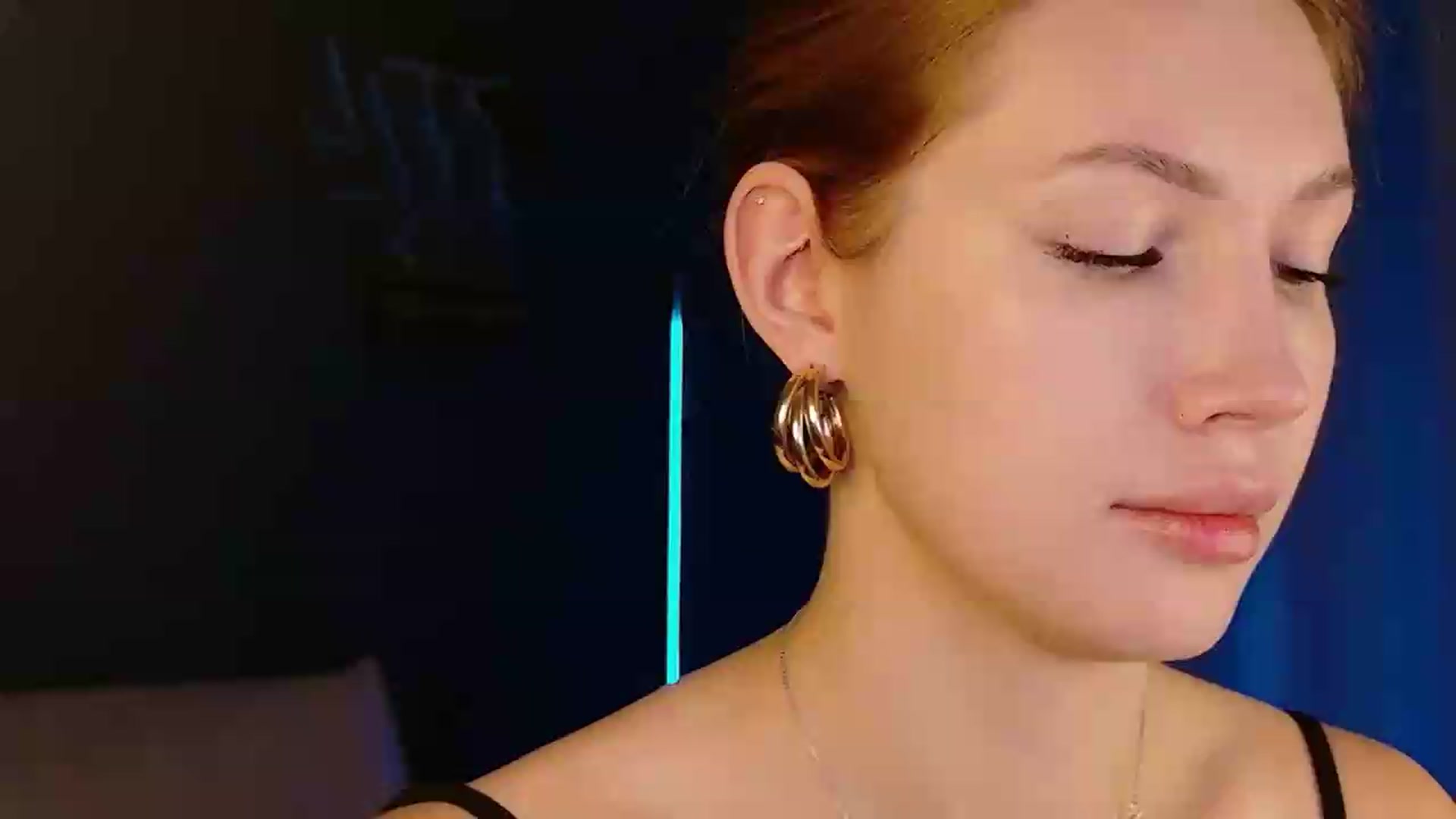 Gallery image thumbnail from LovelyGin's myfreecams stream on, 07/14/2026, 20:25 image 17 of 20