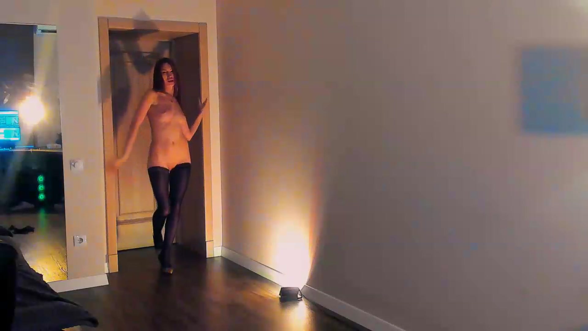 Gallery image thumbnail from LovelyGin's myfreecams stream on, 07/15/2026, 17:01 image 9 of 20