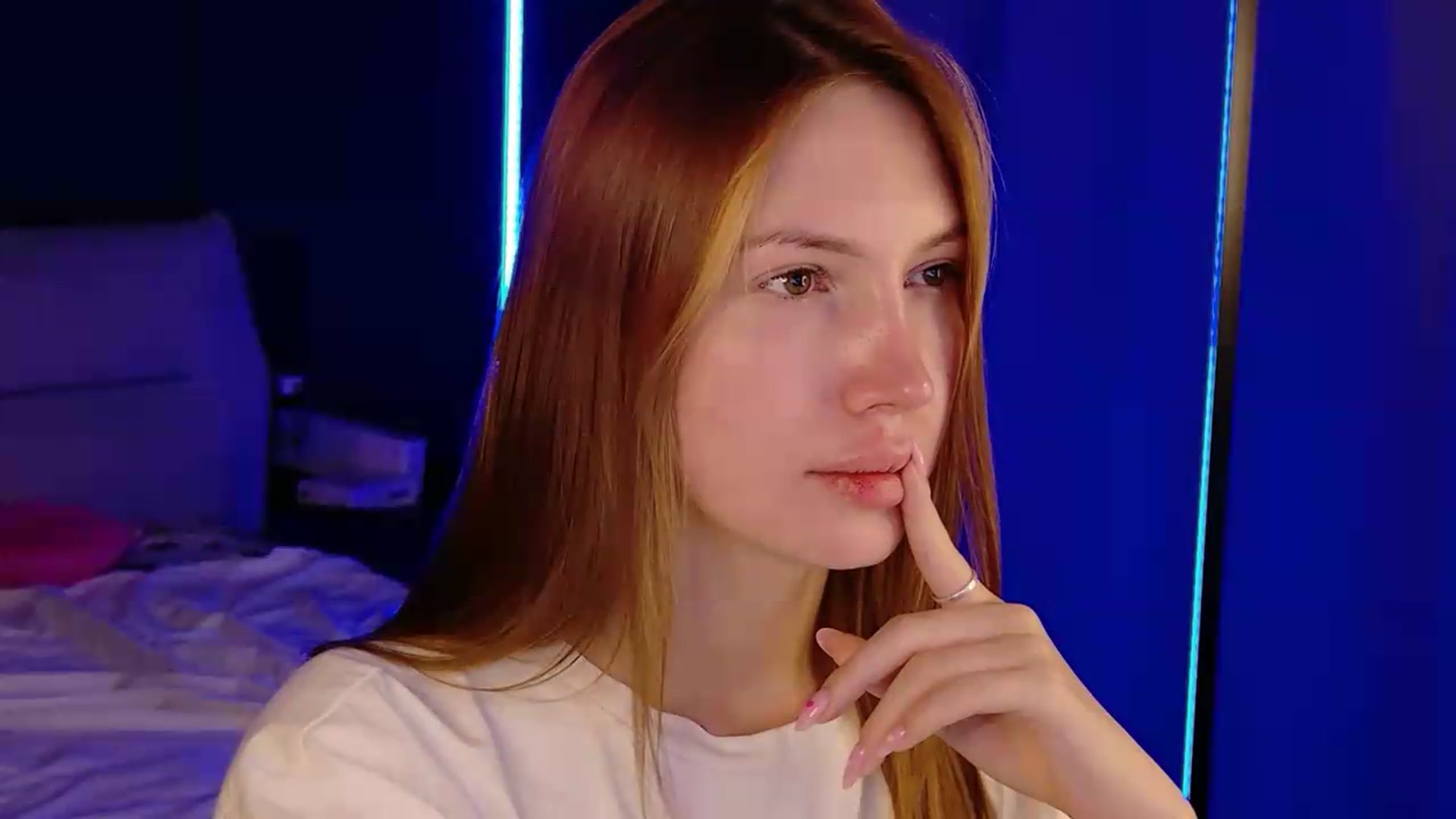 Gallery image thumbnail from LovelyGin's myfreecams stream on, 07/21/2026, 20:11 image 13 of 20