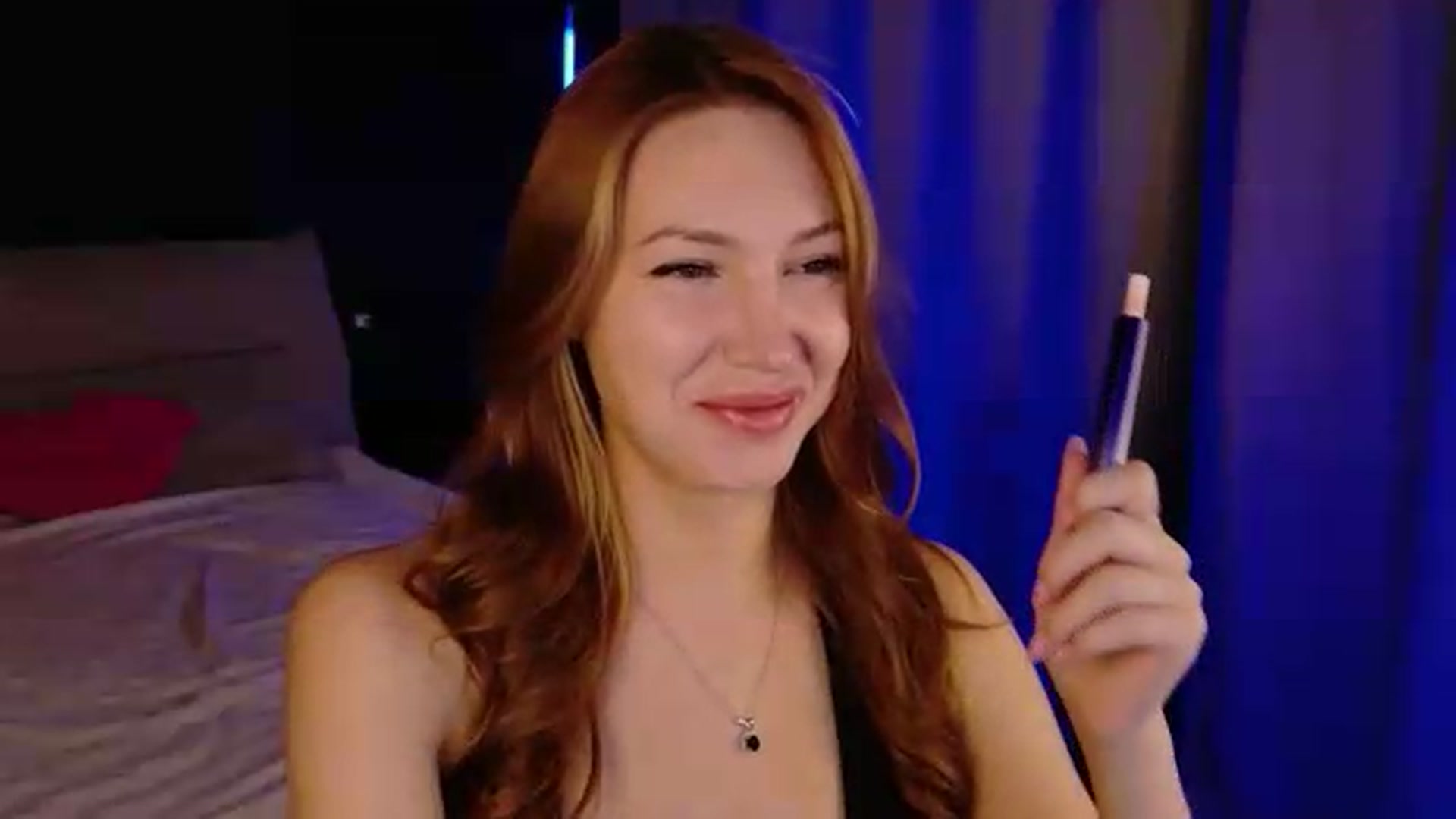 Gallery image thumbnail from LovelyGin's myfreecams stream on, 07/22/2026, 16:41 image 9 of 20