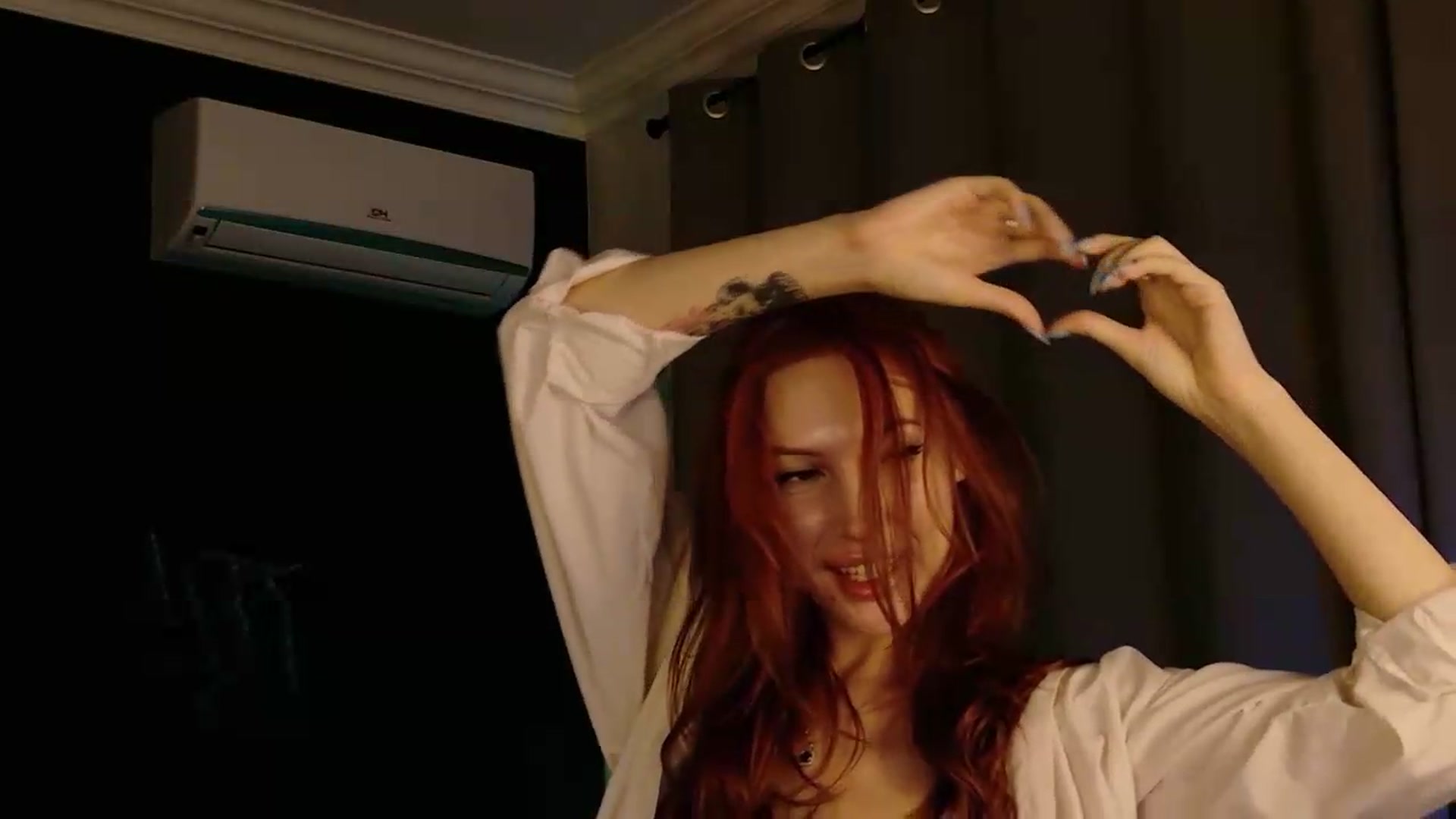 Gallery image thumbnail from LovelyGin's myfreecams stream on, 07/27/2026, 19:18 image 16 of 20