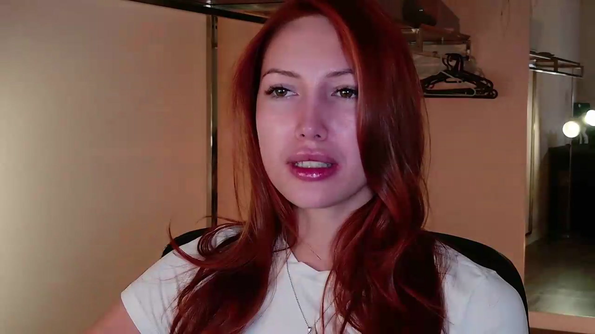 Gallery image thumbnail from LovelyGin's myfreecams stream on, 08/14/2026, 16:46 image 19 of 20