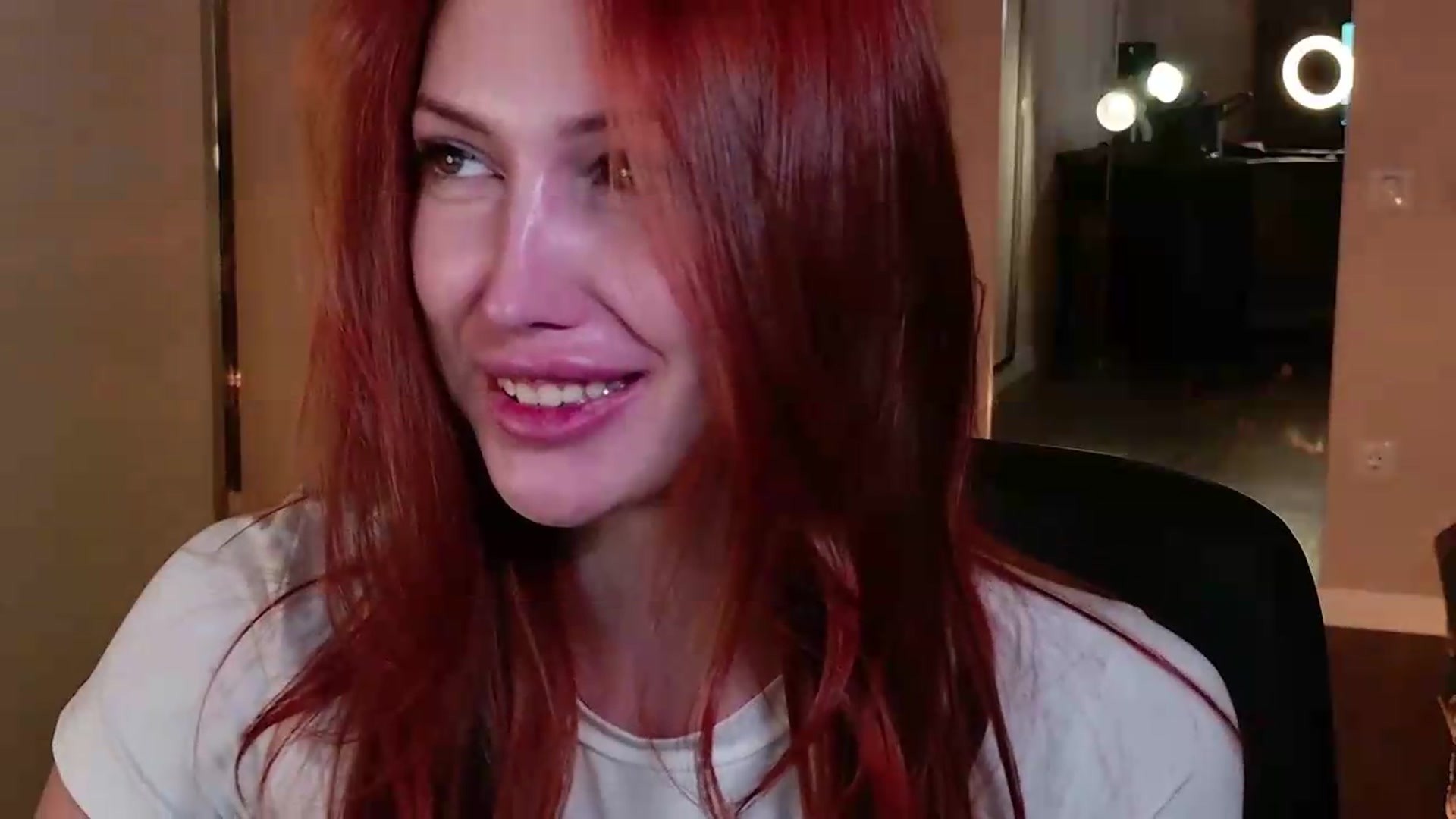 Gallery image thumbnail from LovelyGin's myfreecams stream on, 08/14/2026, 20:05 image 9 of 20