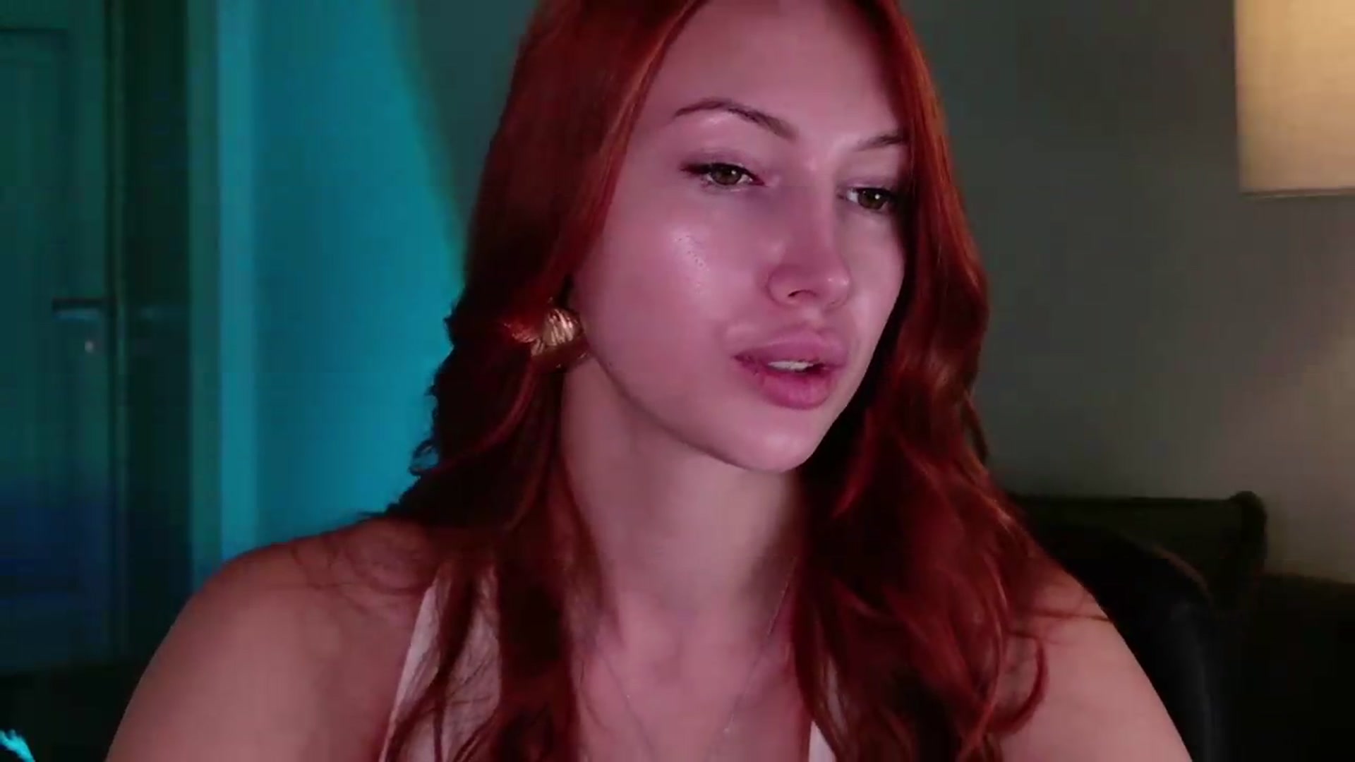 Gallery image thumbnail from LovelyGin's myfreecams stream on, 08/18/2026, 16:31 image 8 of 20