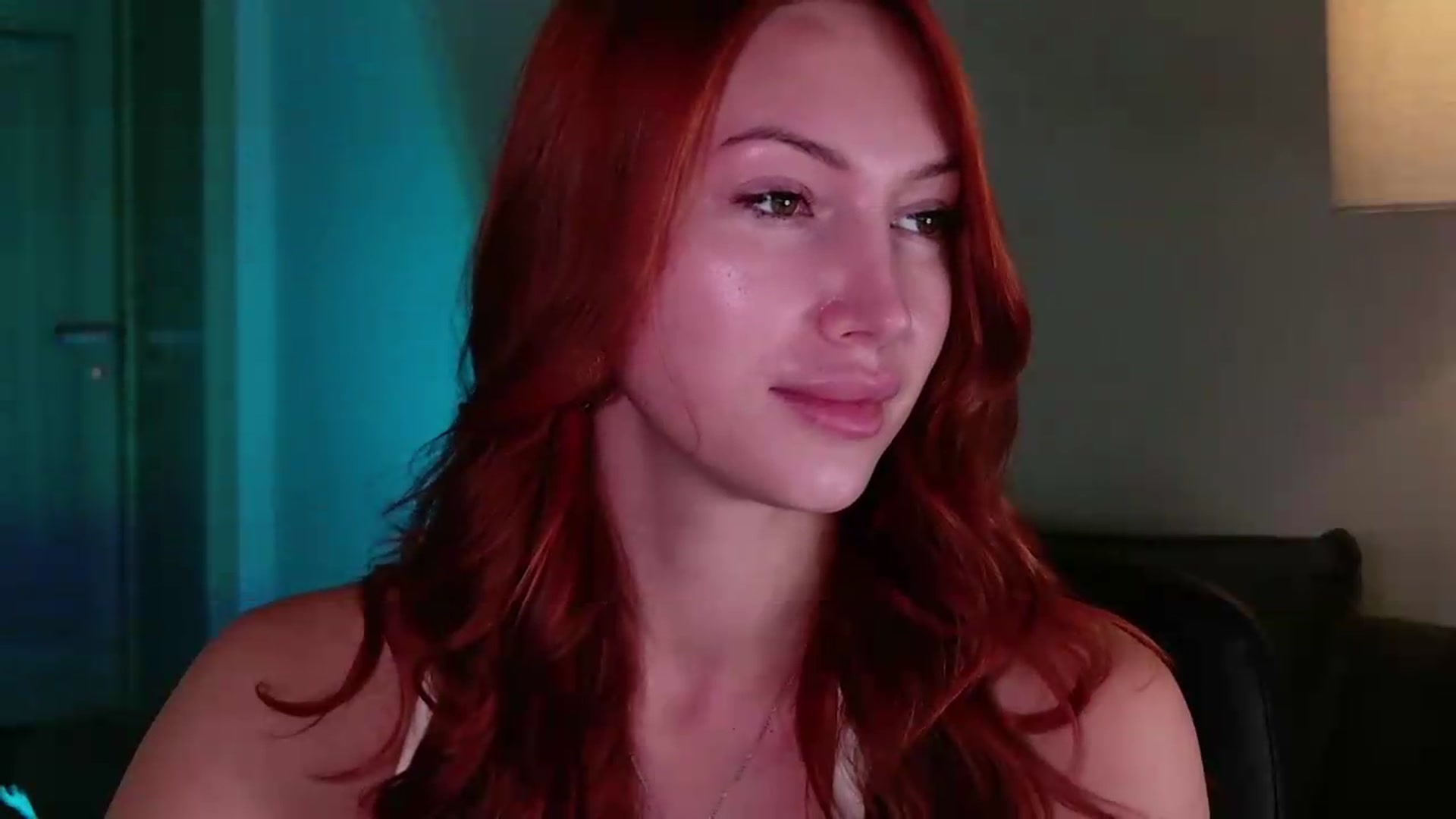 Gallery image thumbnail from LovelyGin's myfreecams stream on, 08/18/2026, 16:31 image 6 of 20