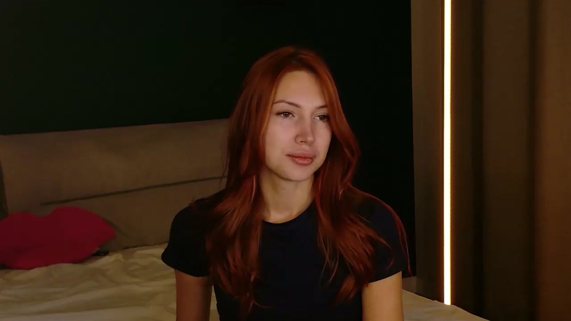 Gallery image thumbnail from LovelyGin's myfreecams stream on, 08/19/2026, 17:09 image 13 of 20