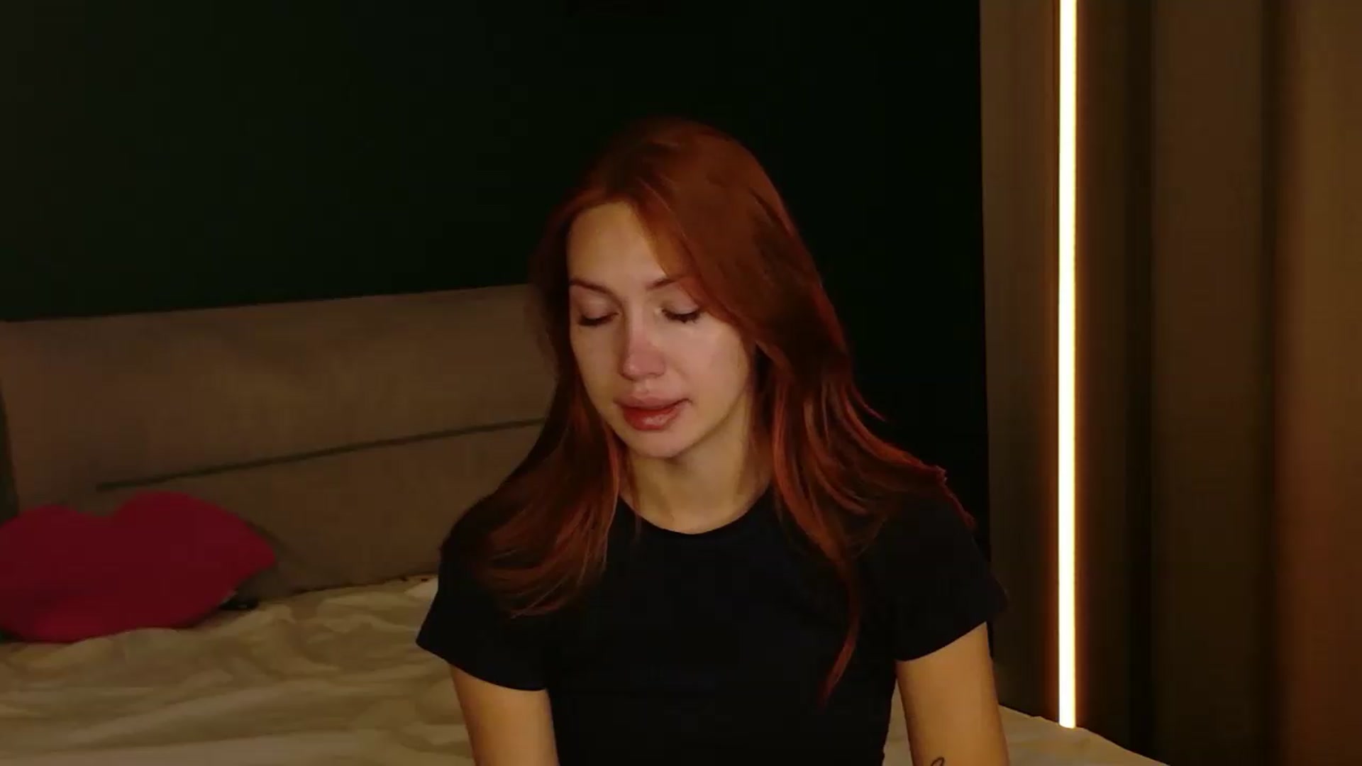 Gallery image thumbnail from LovelyGin's myfreecams stream on, 08/19/2026, 17:09 image 12 of 20