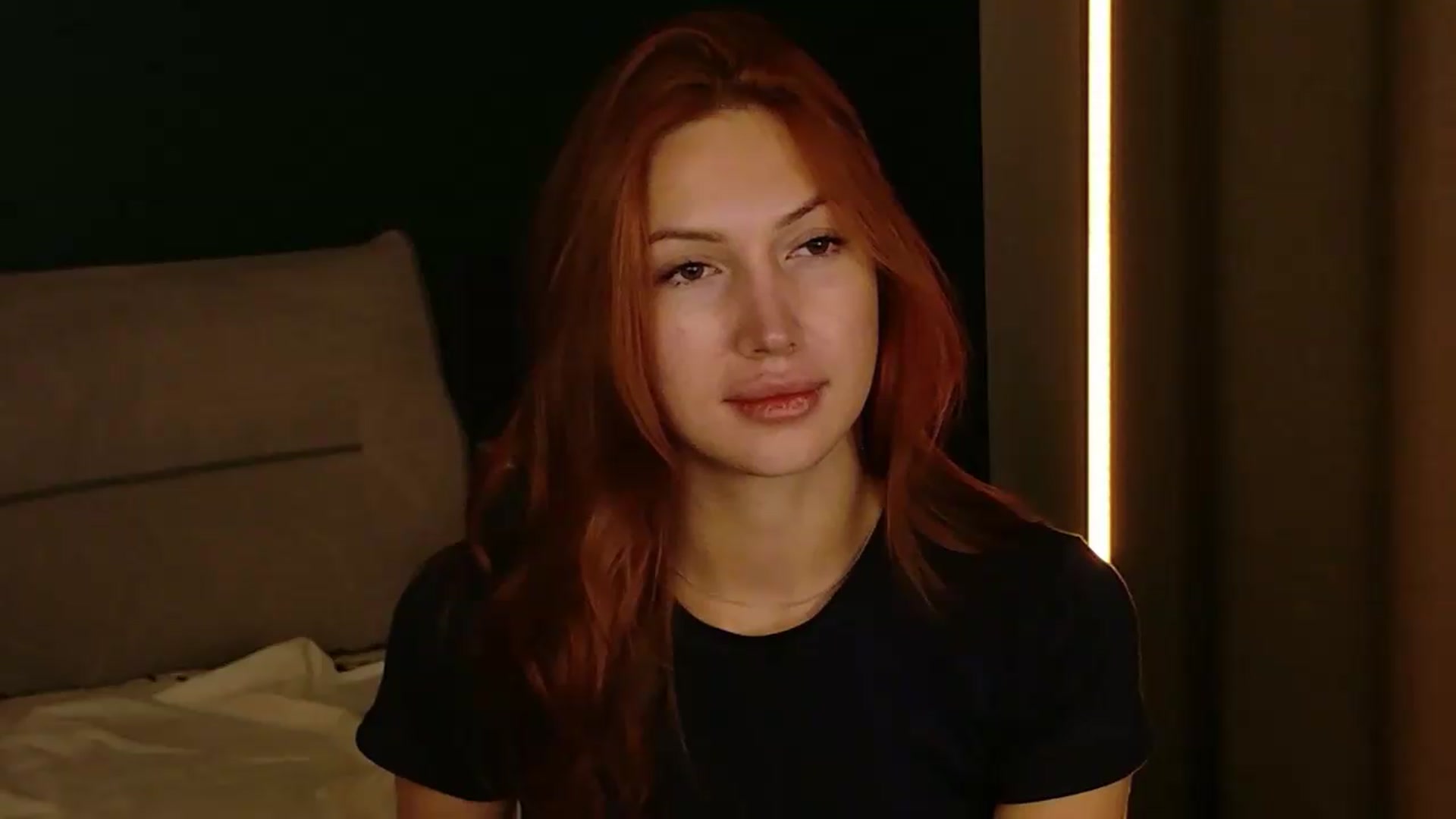 Gallery image thumbnail from LovelyGin's myfreecams stream on, 08/19/2026, 18:22 image 18 of 20