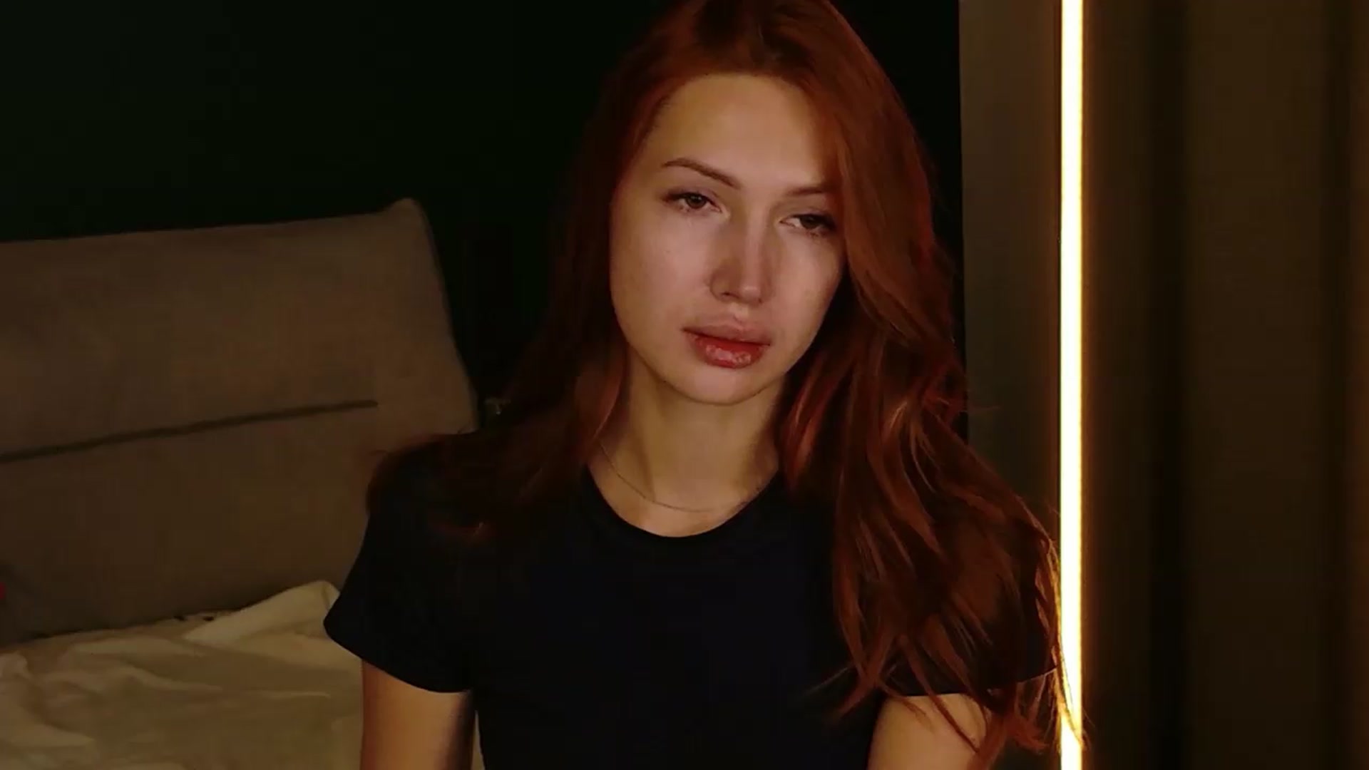 Gallery image thumbnail from LovelyGin's myfreecams stream on, 08/19/2026, 18:22 image 10 of 20