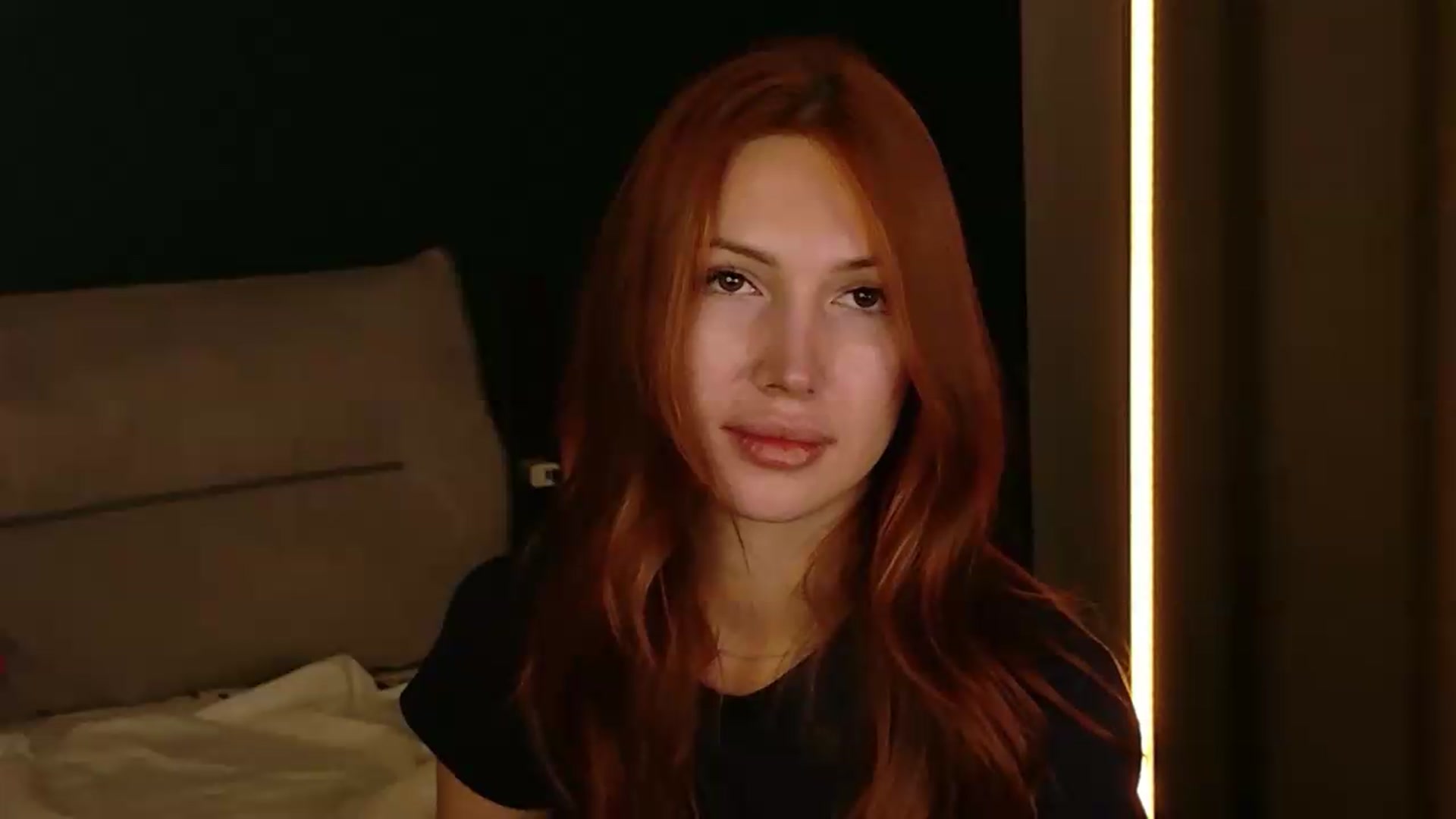 Gallery image thumbnail from LovelyGin's myfreecams stream on, 08/19/2026, 18:22 image 5 of 20