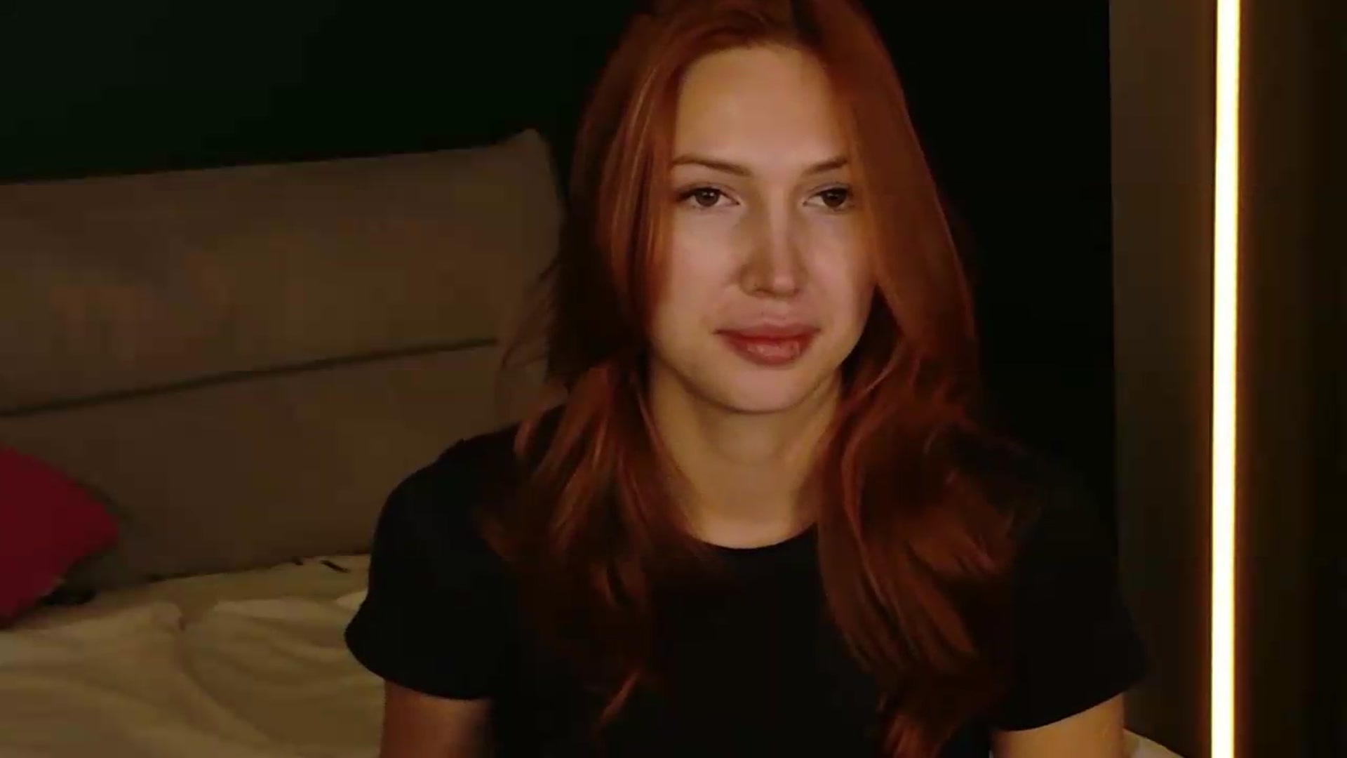 Gallery image thumbnail from LovelyGin's myfreecams stream on, 08/19/2026, 20:07 image 17 of 20