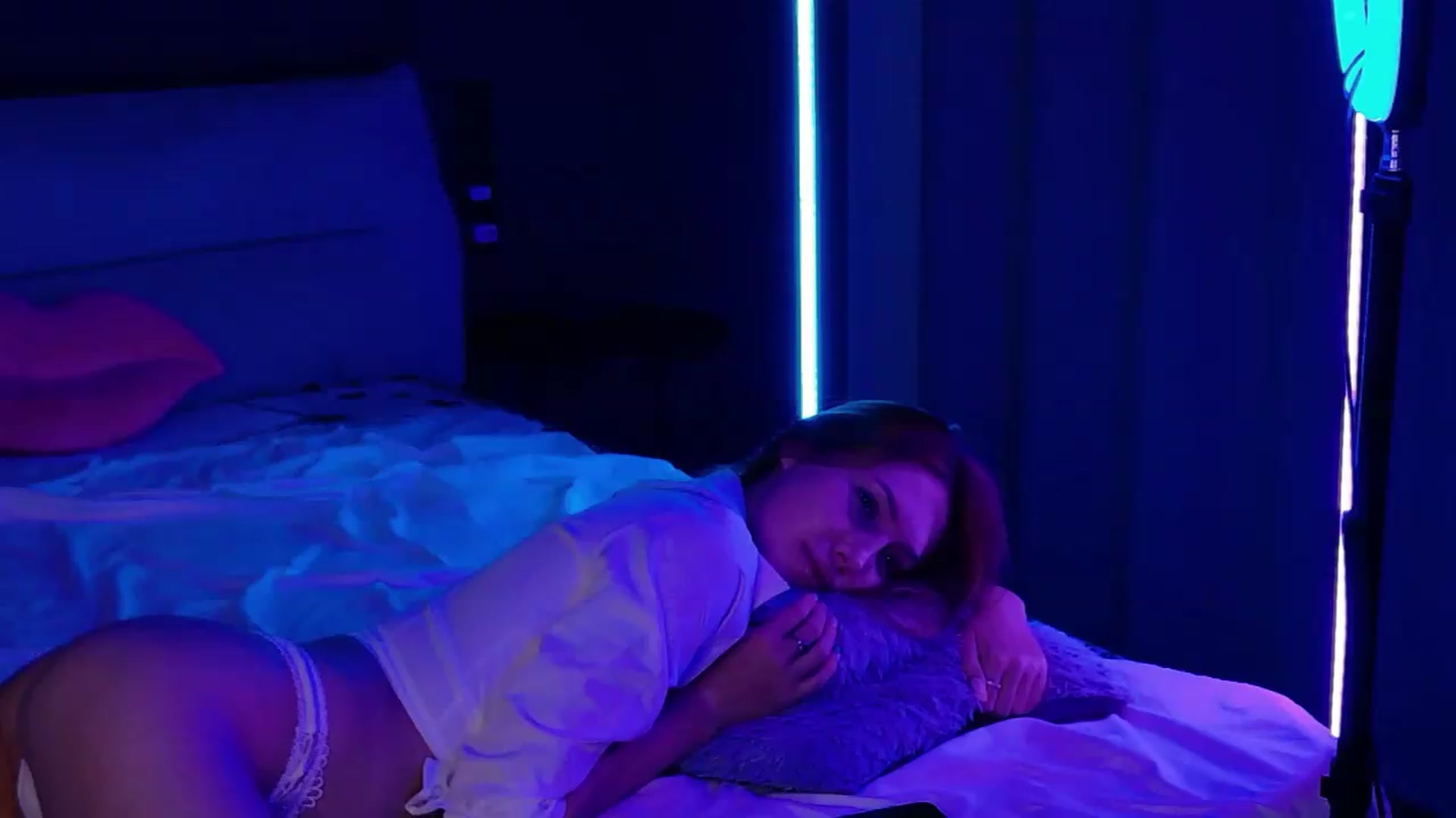 Gallery image thumbnail from LovelyGin's myfreecams stream on, 08/24/2026, 18:20 image 7 of 20