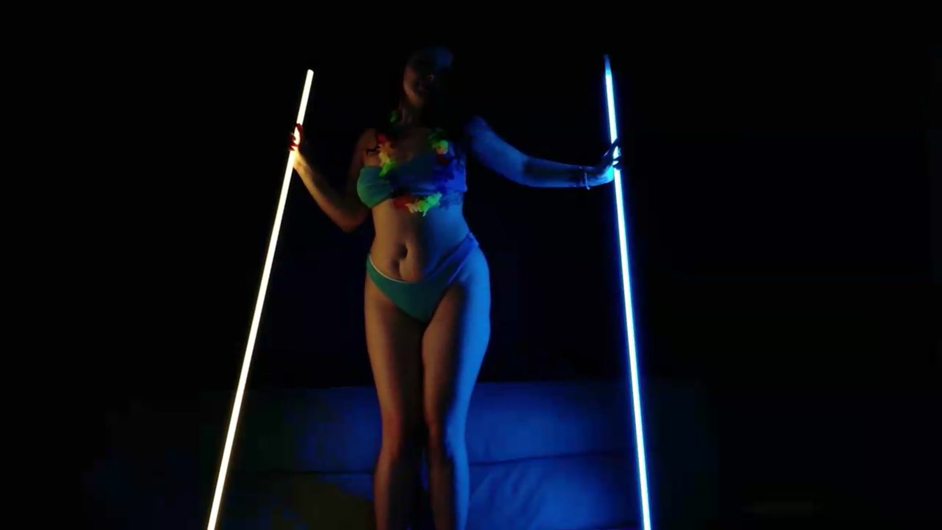 Gallery image thumbnail from LovelyGin's myfreecams stream on, 08/31/2026, 18:27 image 14 of 20