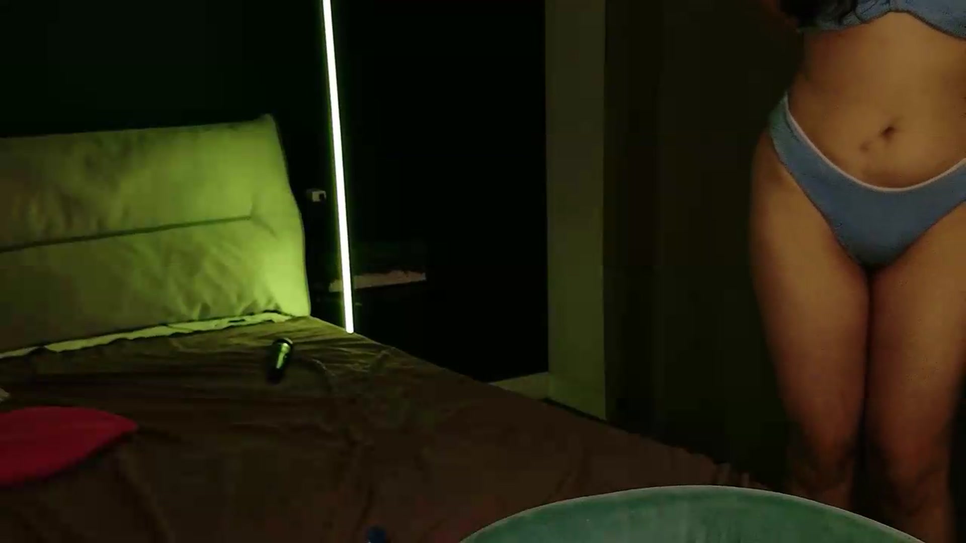 Gallery image thumbnail from LovelyGin's myfreecams stream on, 08/31/2026, 18:27 image 9 of 20
