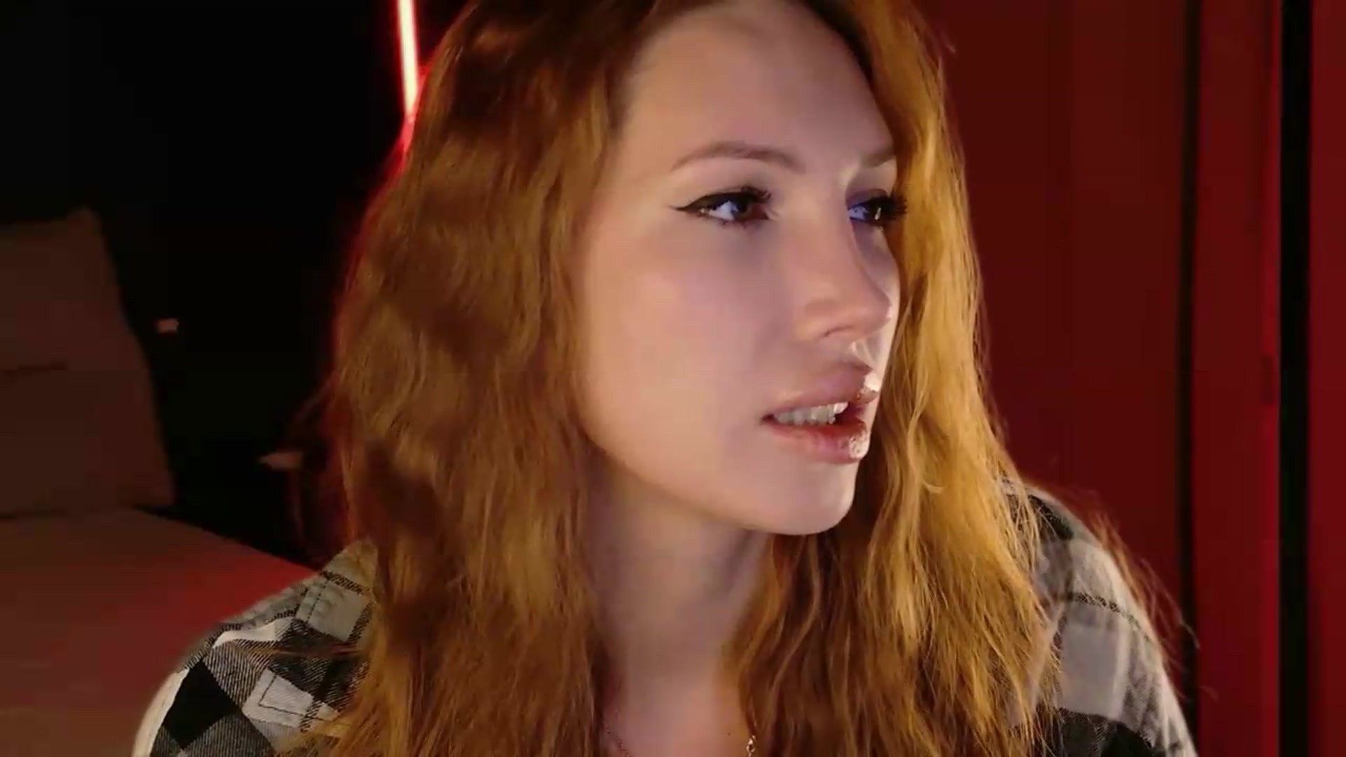 Gallery image thumbnail from LovelyGin's myfreecams stream on, 09/15/2026, 17:01 image 19 of 20