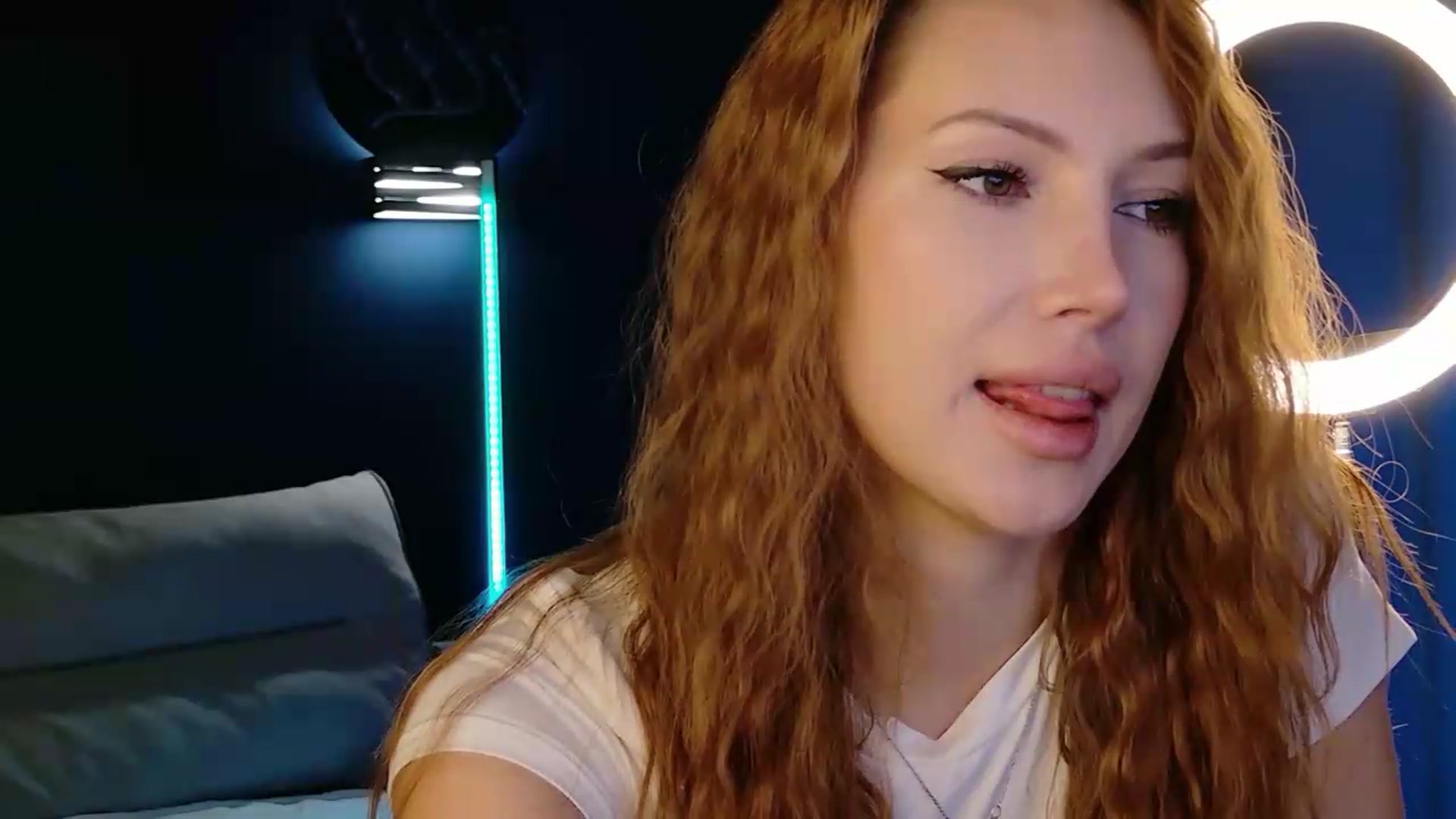Gallery image thumbnail from LovelyGin's myfreecams stream on, 09/17/2026, 17:24 image 4 of 20