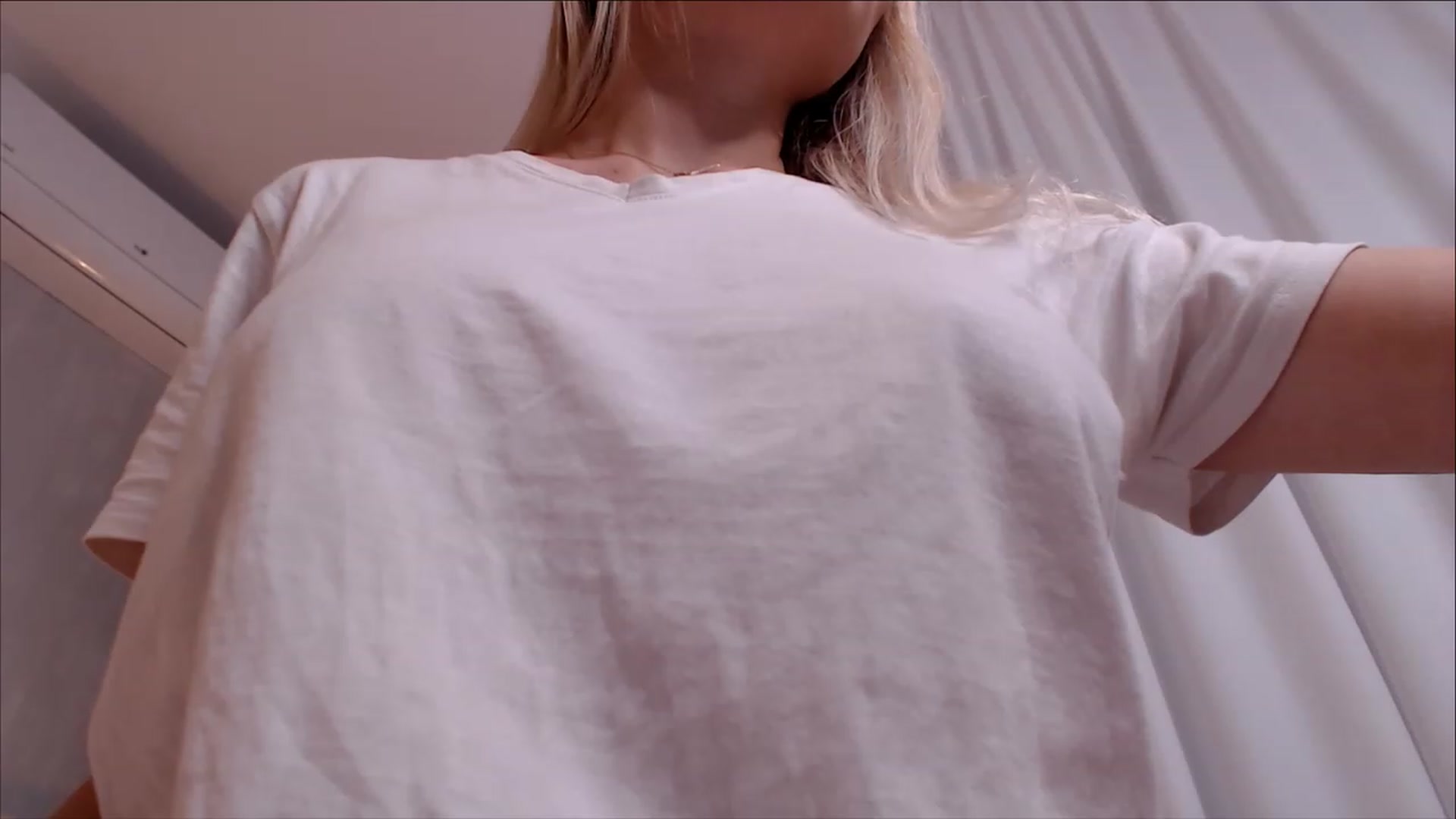 Gallery image thumbnail from LovelyKa's myfreecams stream on, 11/26/2022, 14:18 image 18 of 20