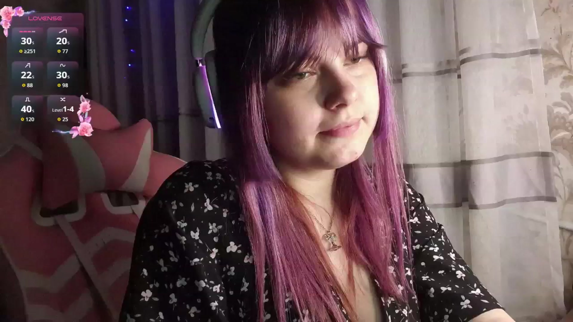 Gallery image thumbnail from LovelyKriss's myfreecams stream on, 02/27/2026, 01:40 image 5 of 20
