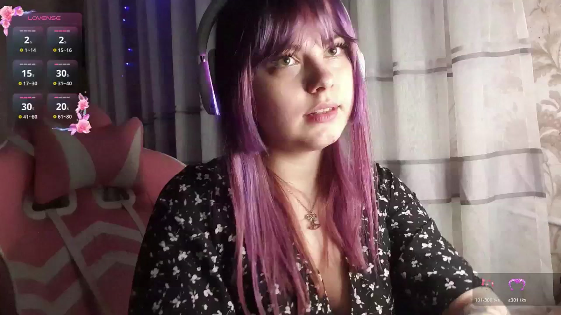 Gallery image thumbnail from LovelyKriss's myfreecams stream on, 02/27/2026, 01:40 image 3 of 20