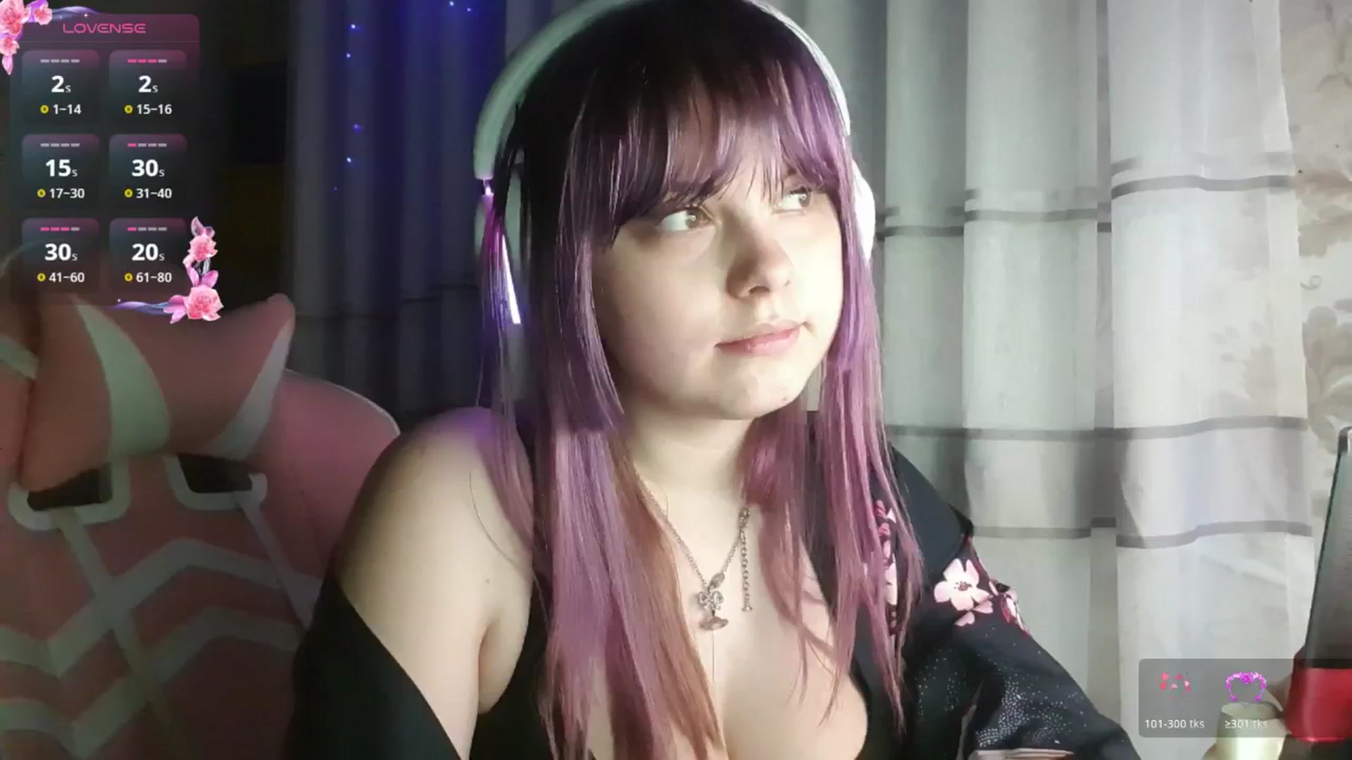 Gallery image thumbnail from LovelyKriss's myfreecams stream on, 02/28/2026, 23:29 image 17 of 20