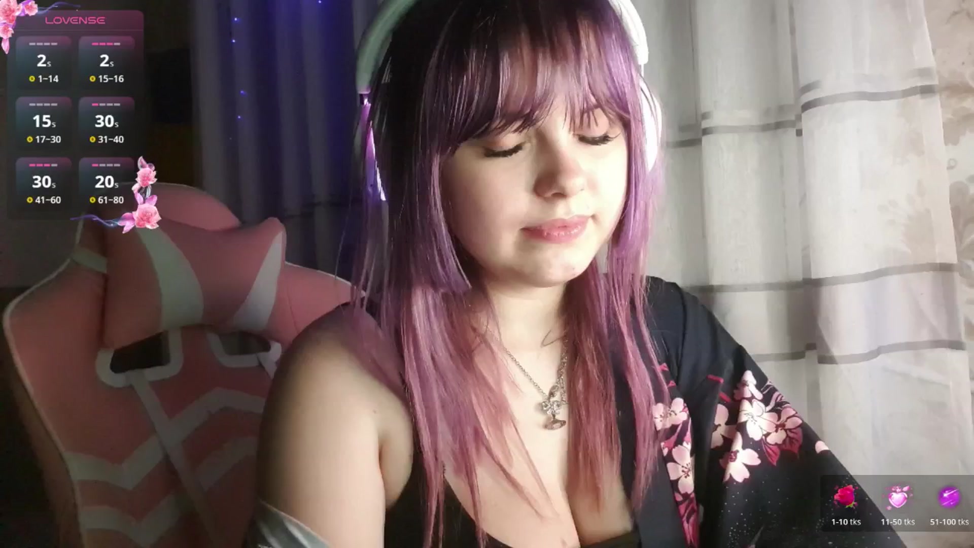 Gallery image thumbnail from LovelyKriss's myfreecams stream on, 03/01/2026, 02:03 image 3 of 20