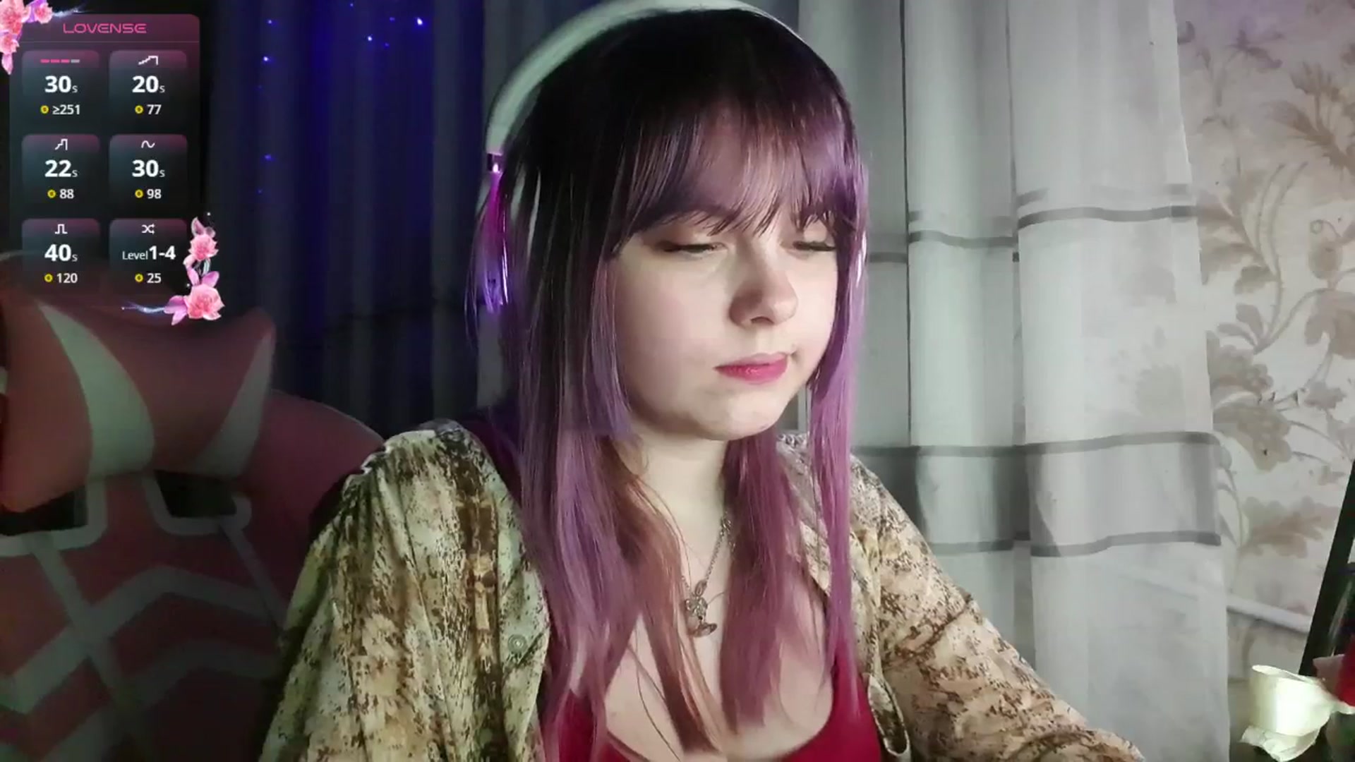 Gallery image thumbnail from LovelyKriss's myfreecams stream on, 03/01/2026, 22:14 image 14 of 20