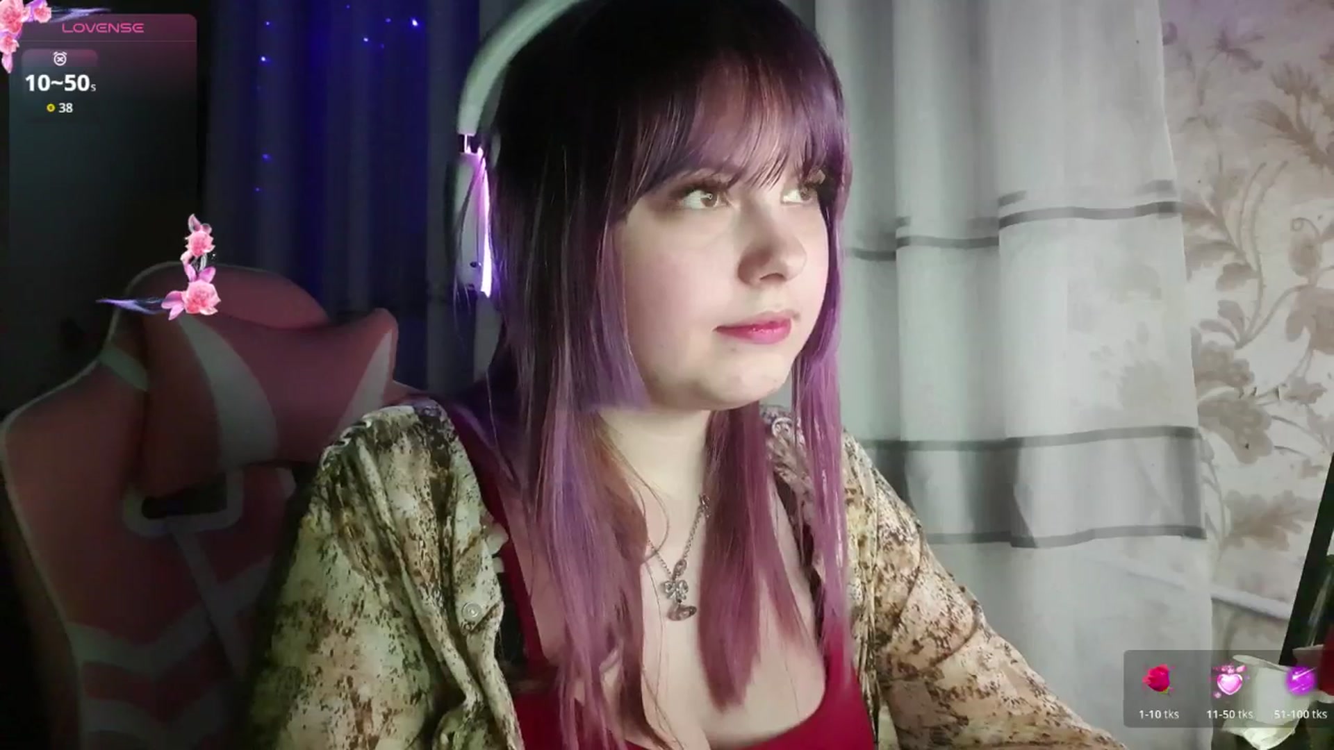 Gallery image thumbnail from LovelyKriss's myfreecams stream on, 03/01/2026, 22:14 image 7 of 20