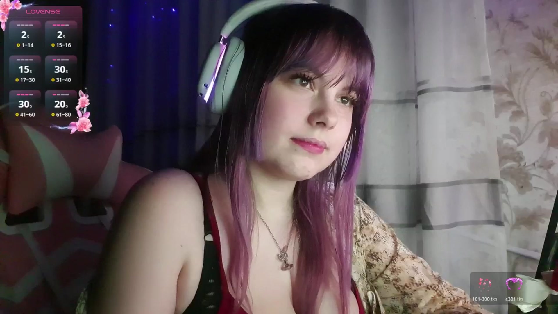 Gallery image thumbnail from LovelyKriss's myfreecams stream on, 03/01/2026, 22:14 image 4 of 20