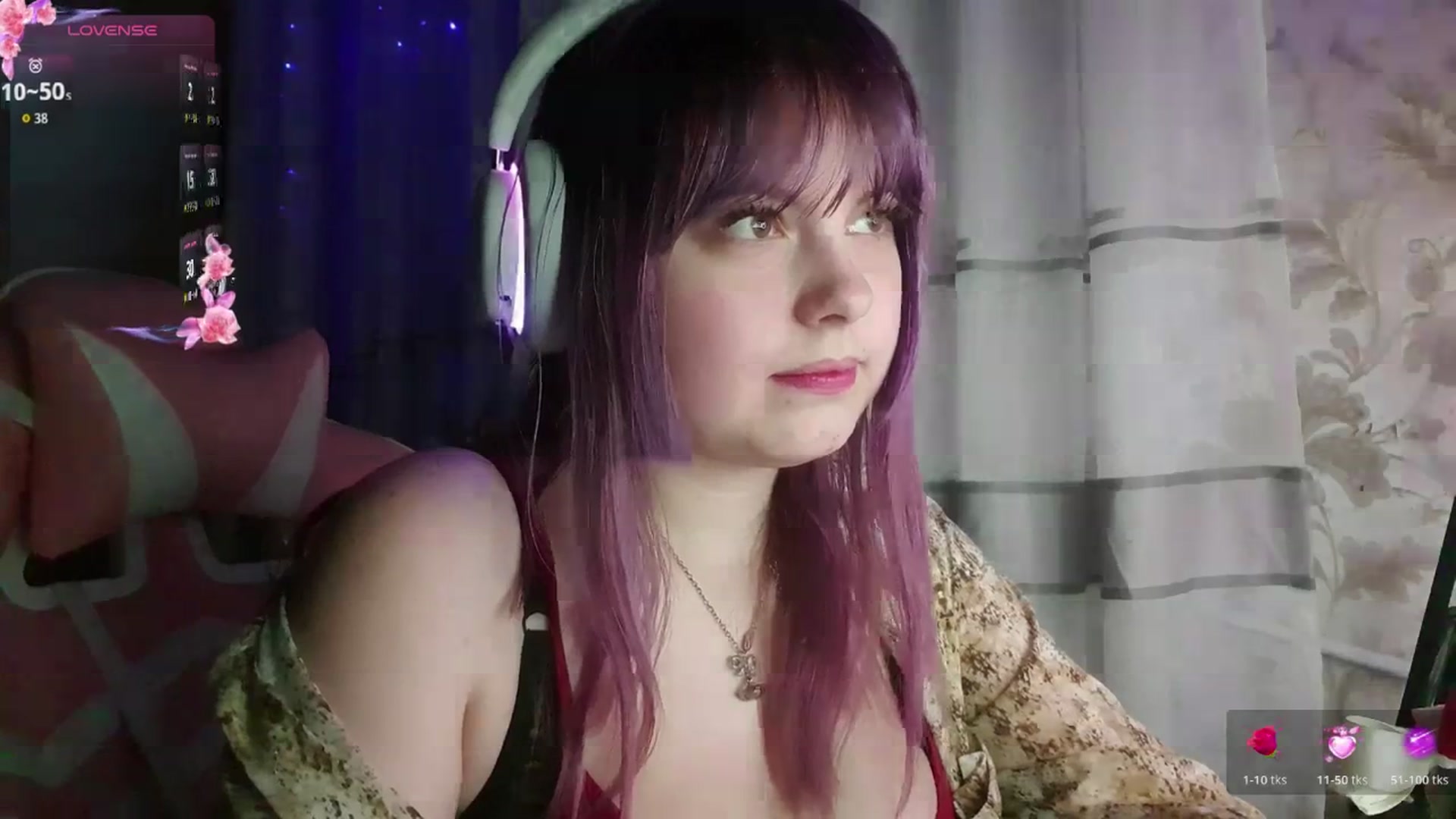 Gallery image thumbnail from LovelyKriss's myfreecams stream on, 03/01/2026, 22:14 image 3 of 20