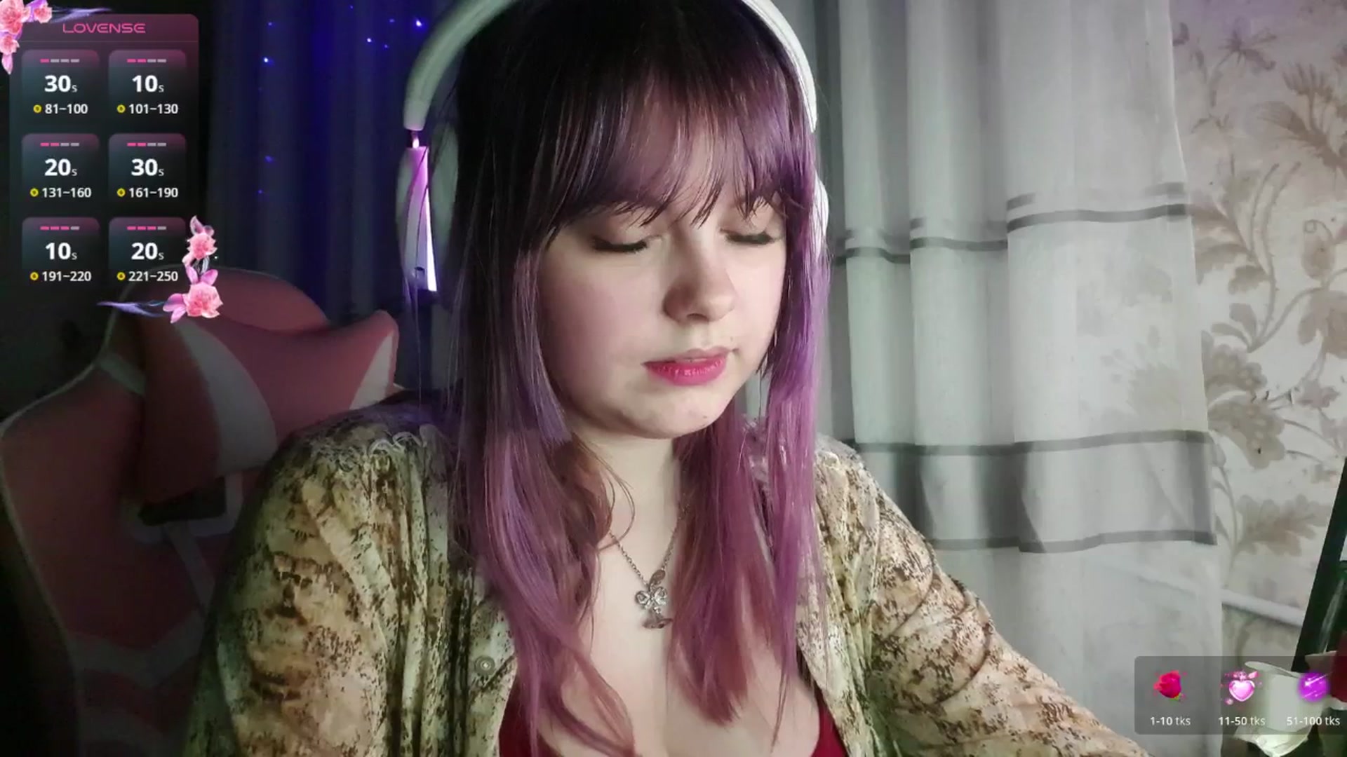 Gallery image thumbnail from LovelyKriss's myfreecams stream on, 03/01/2026, 22:14 image 5 of 20