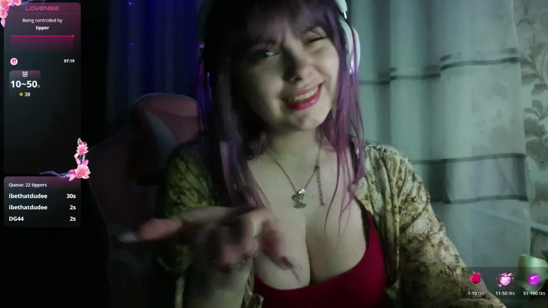 Gallery image thumbnail from LovelyKriss's myfreecams stream on, 03/01/2026, 23:10 image 13 of 20